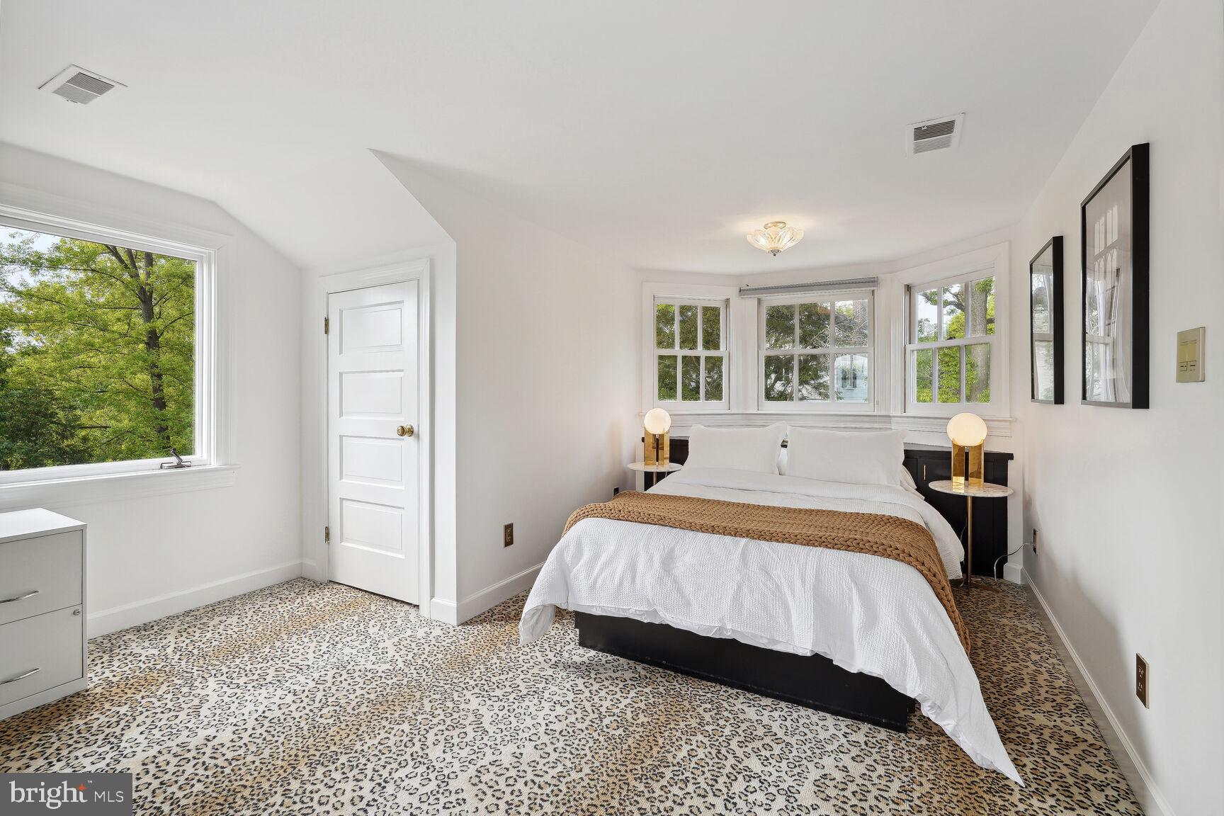 BRADDOCK HEIGHTS - Residential