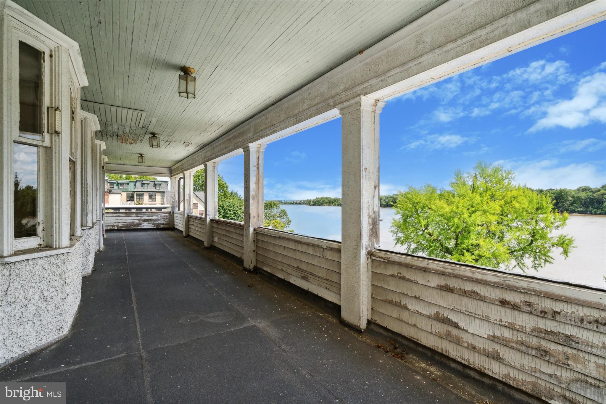 BRISTOL - Residential