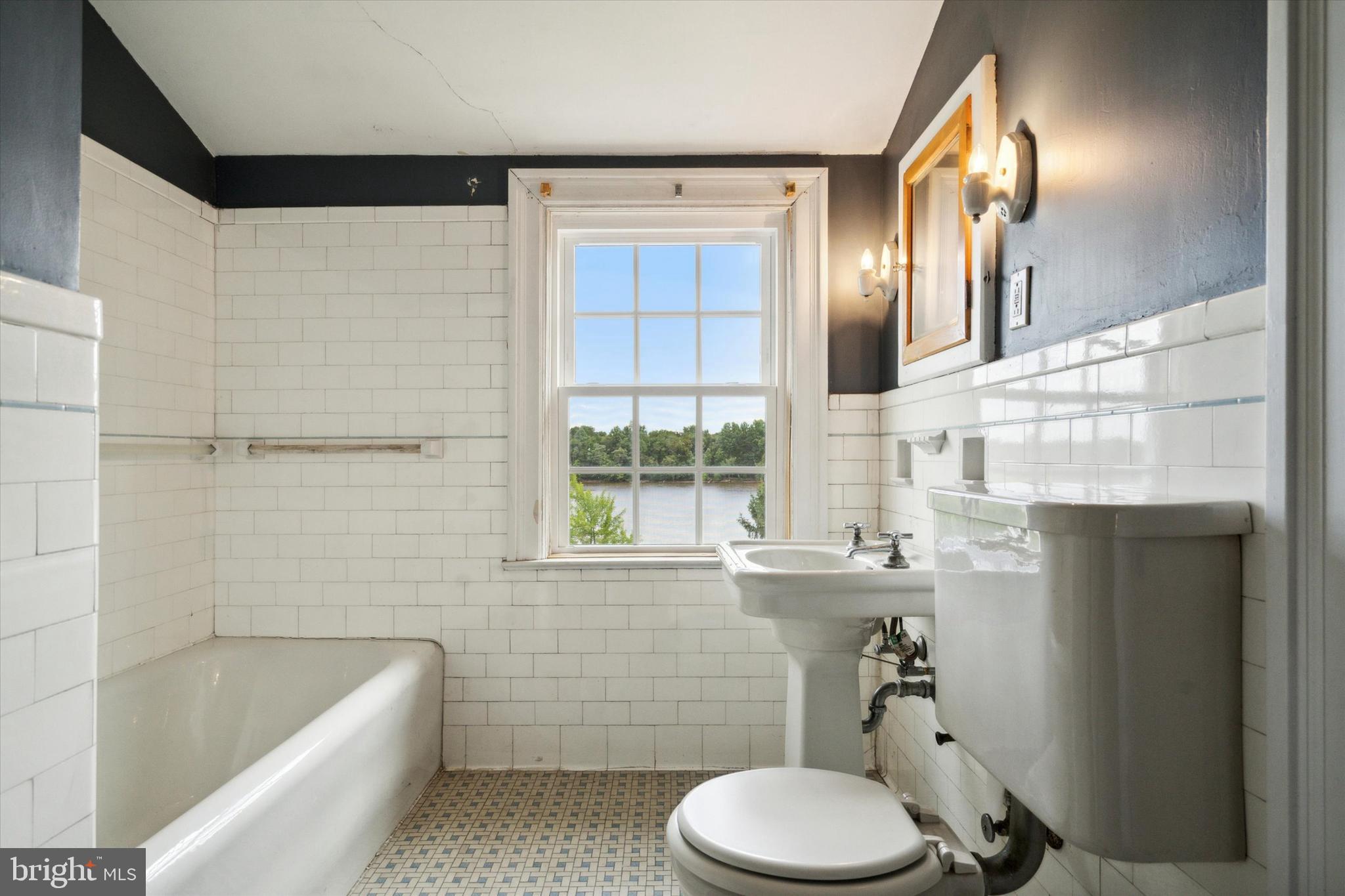 BRISTOL - Residential