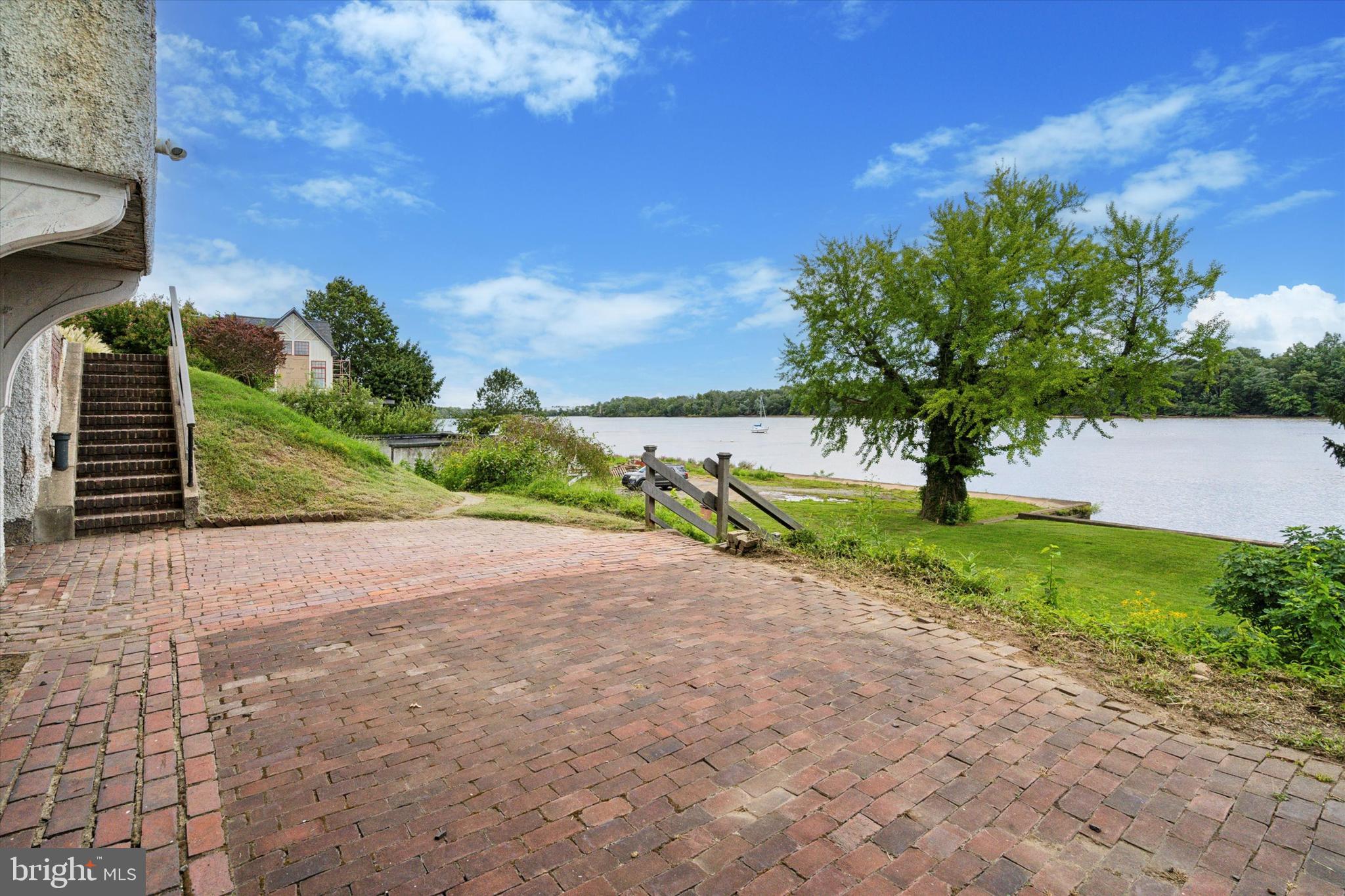 BRISTOL - Residential