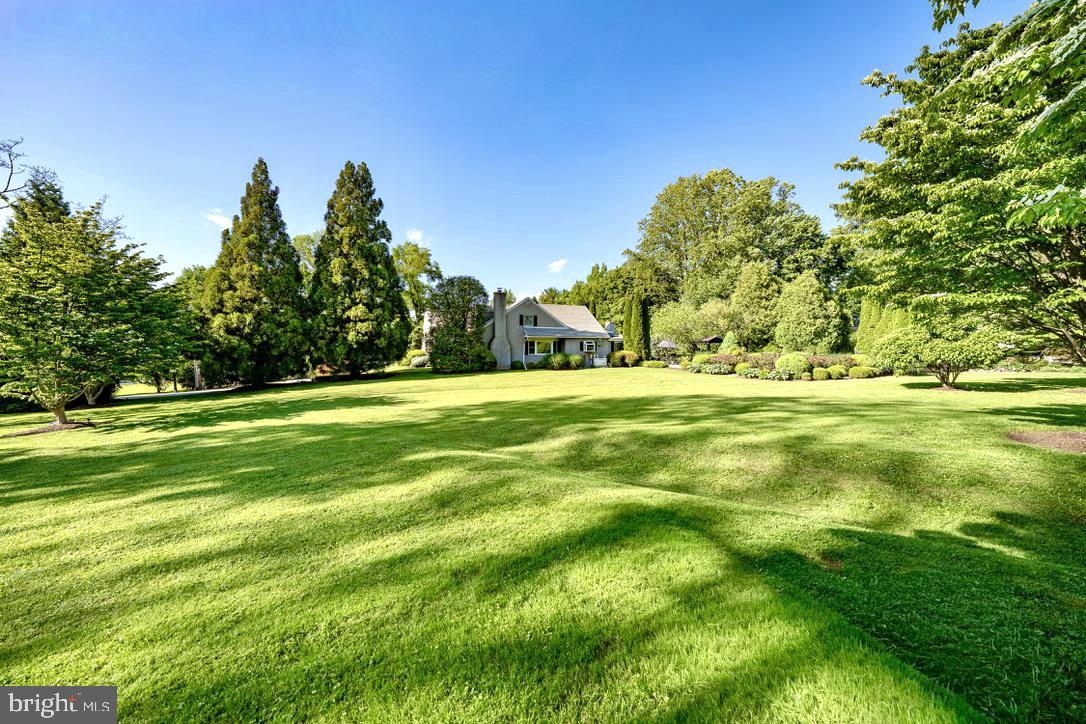 405 BOXWOOD ROAD