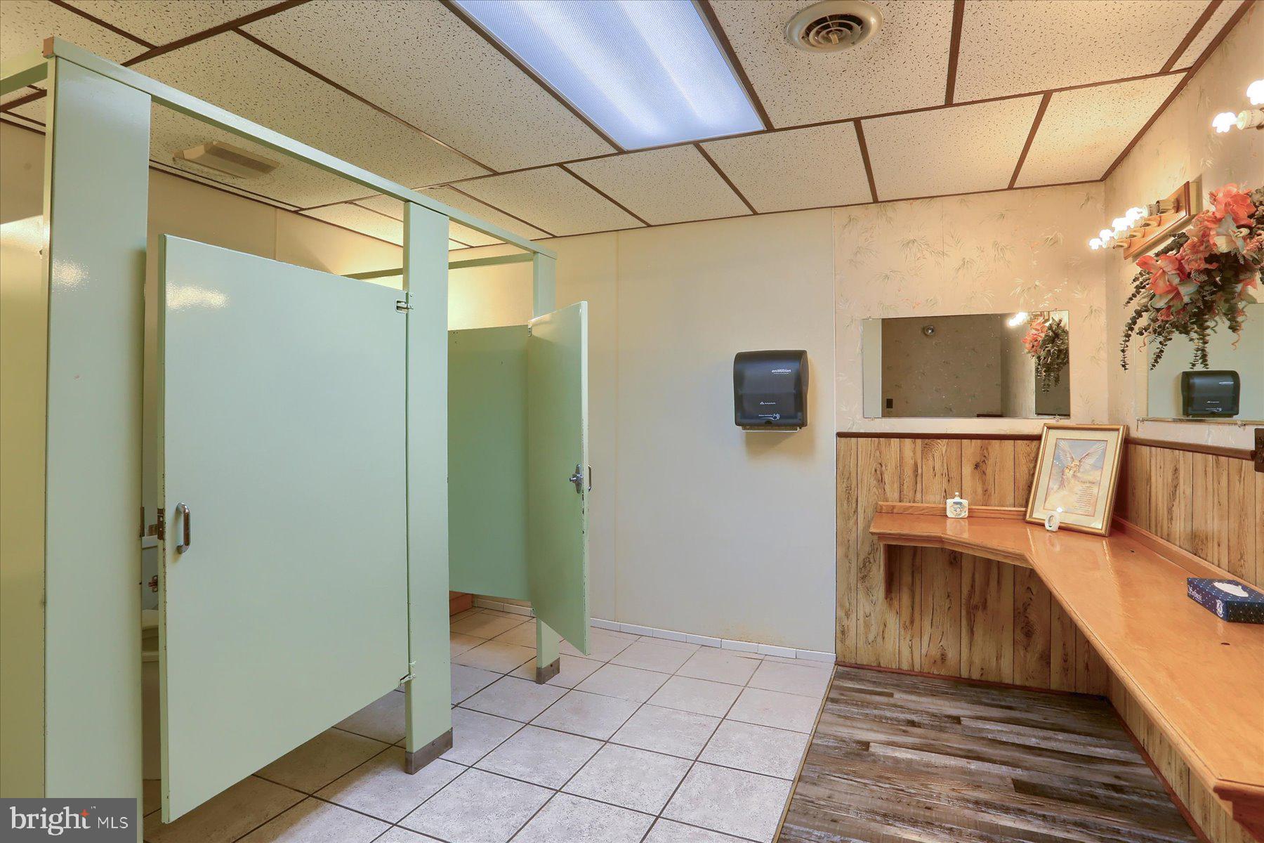 PINE VIEW ACRES - Commercial Sale