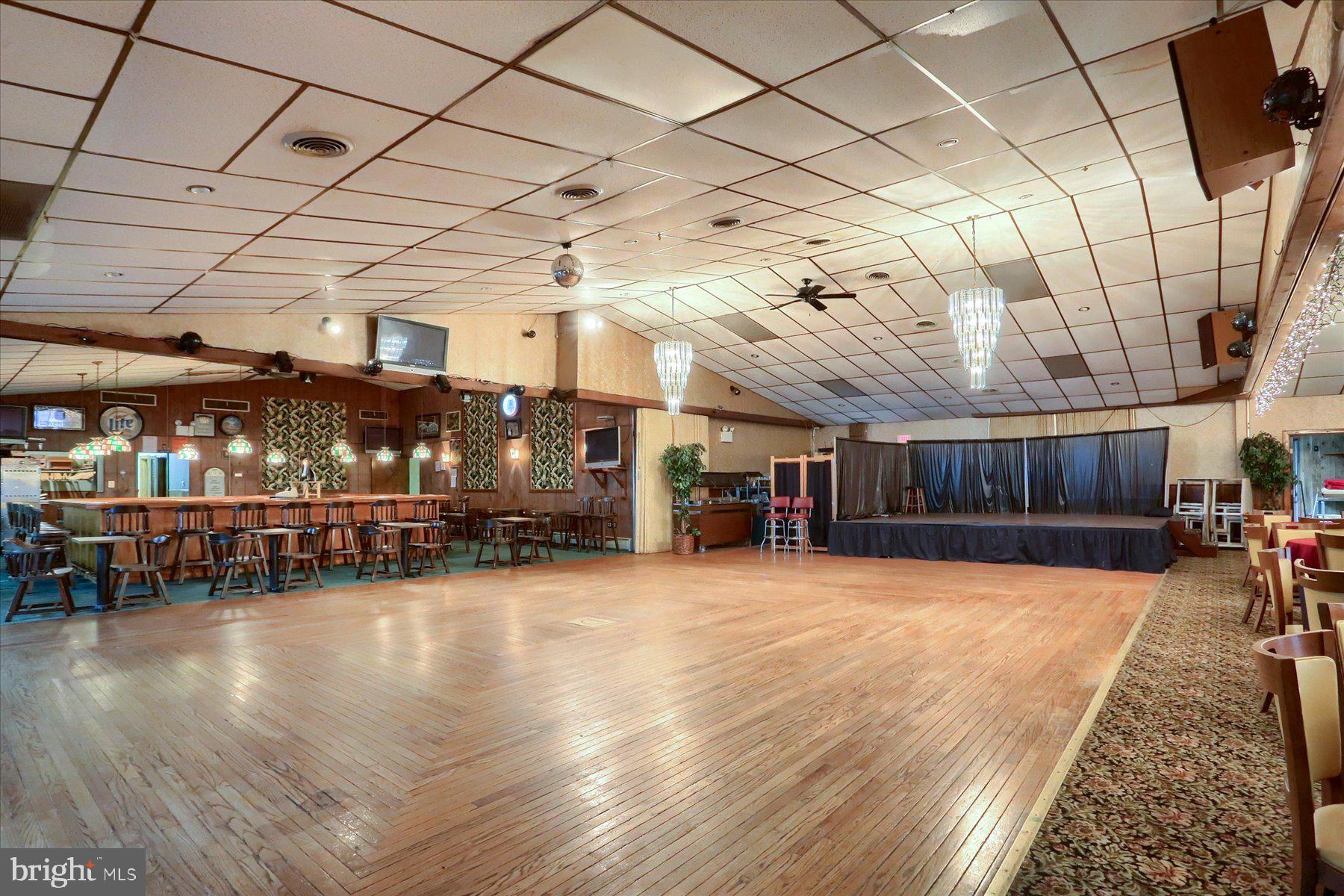 PINE VIEW ACRES - Commercial Sale