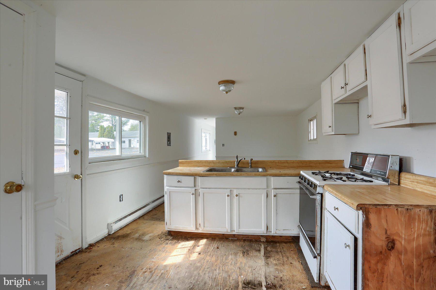 PINE VIEW ACRES - Commercial Sale