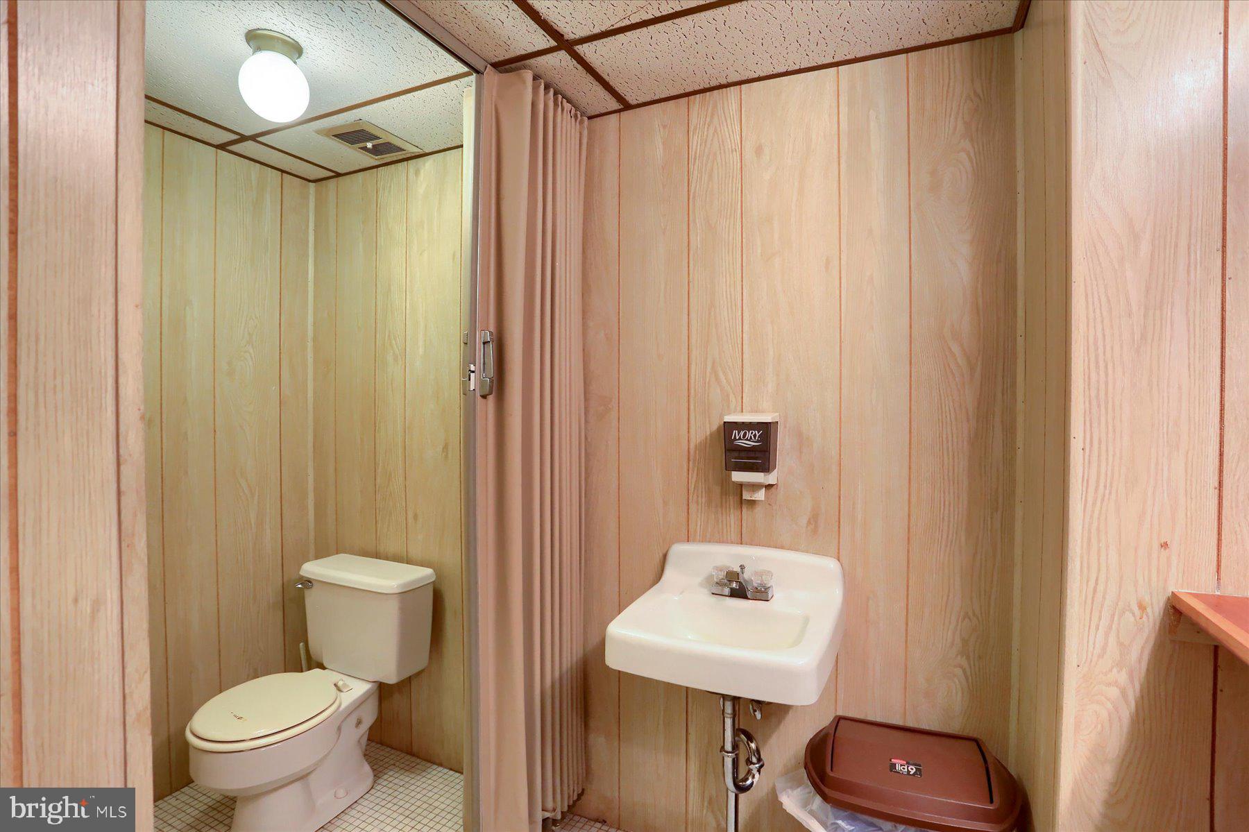 PINE VIEW ACRES - Commercial Sale