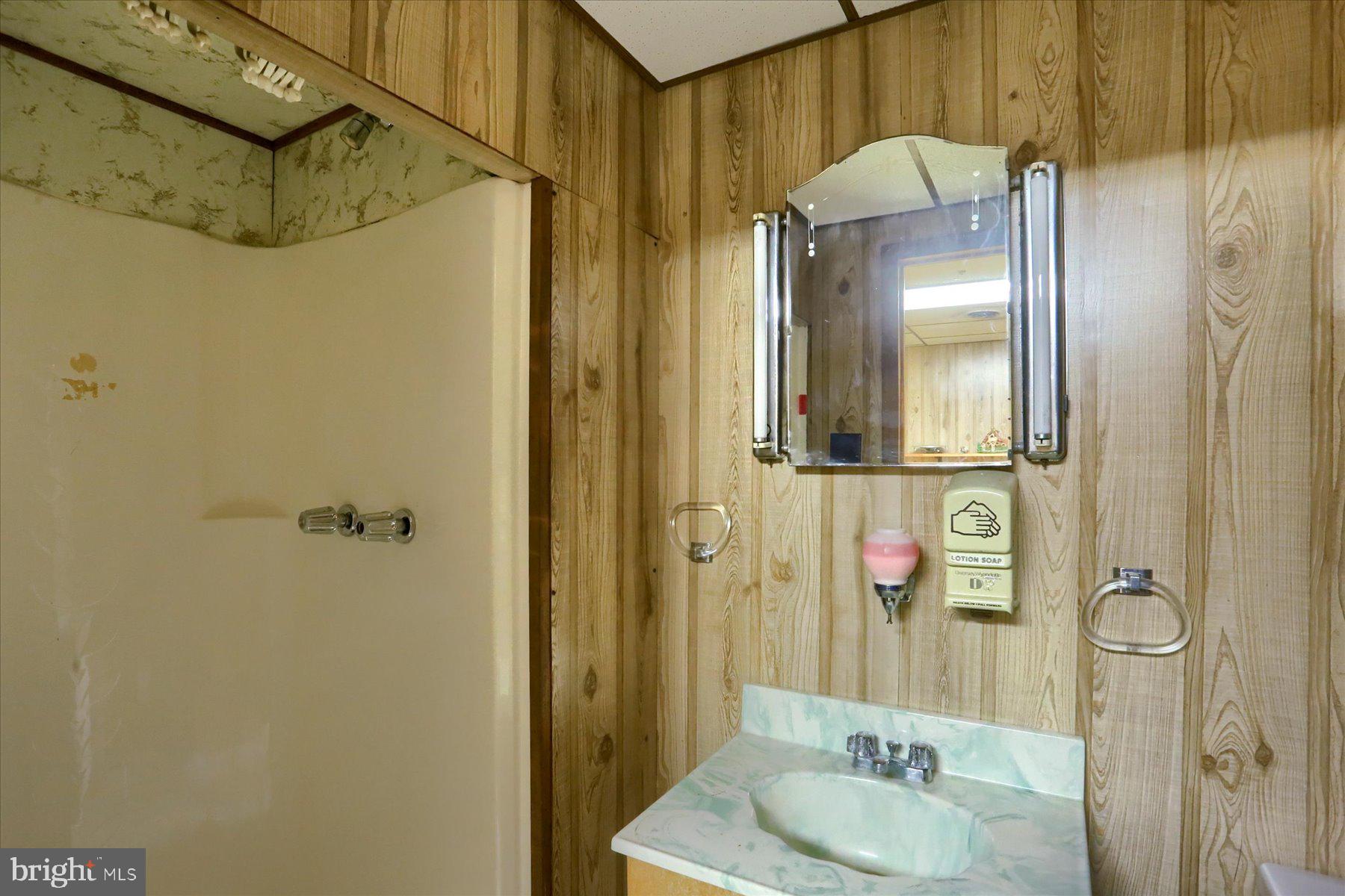 PINE VIEW ACRES - Commercial Sale