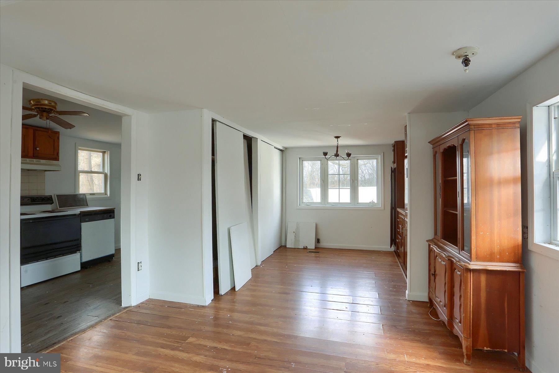 PINE VIEW ACRES - Commercial Sale