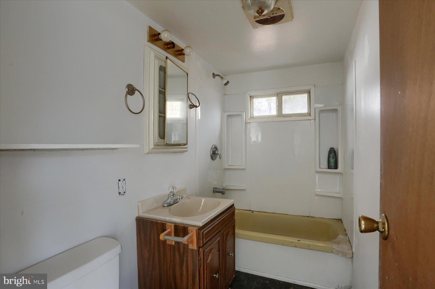 PINE VIEW ACRES - Commercial Sale