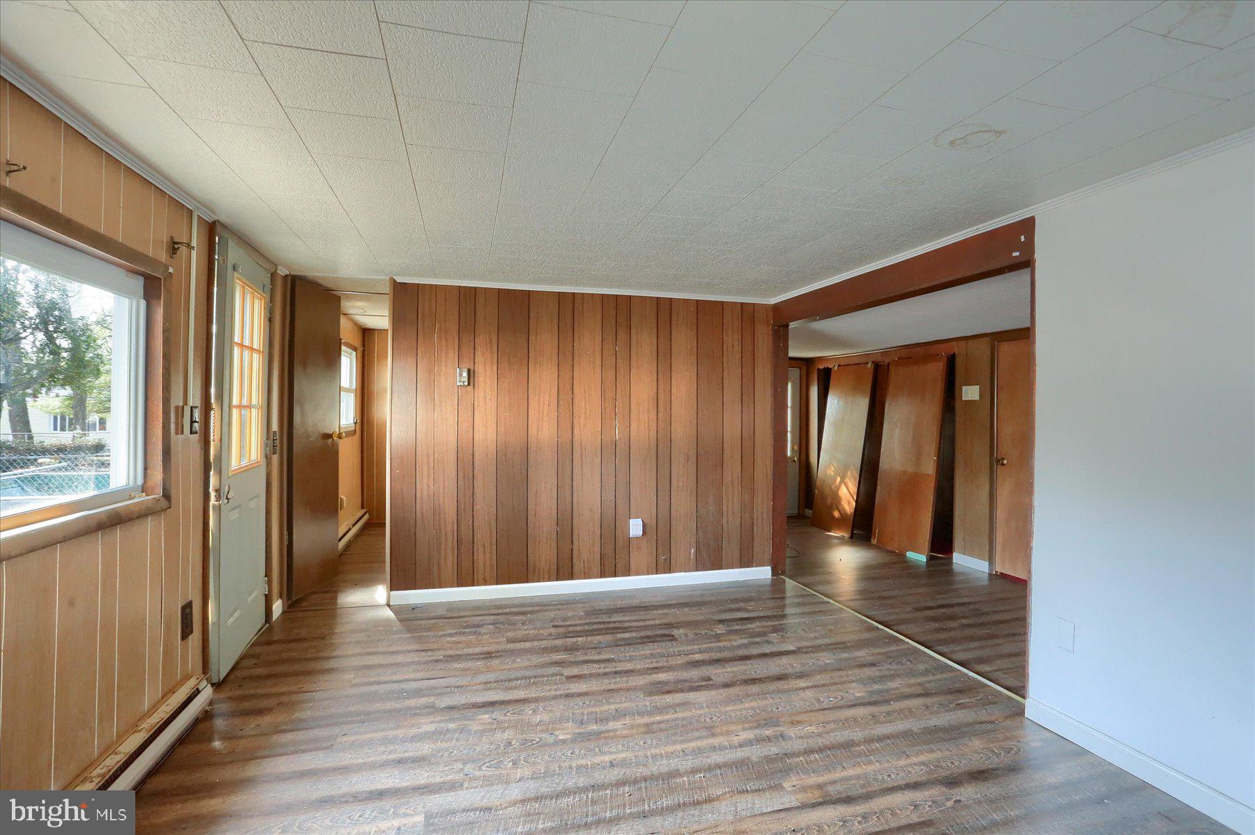 PINE VIEW ACRES - Commercial Sale