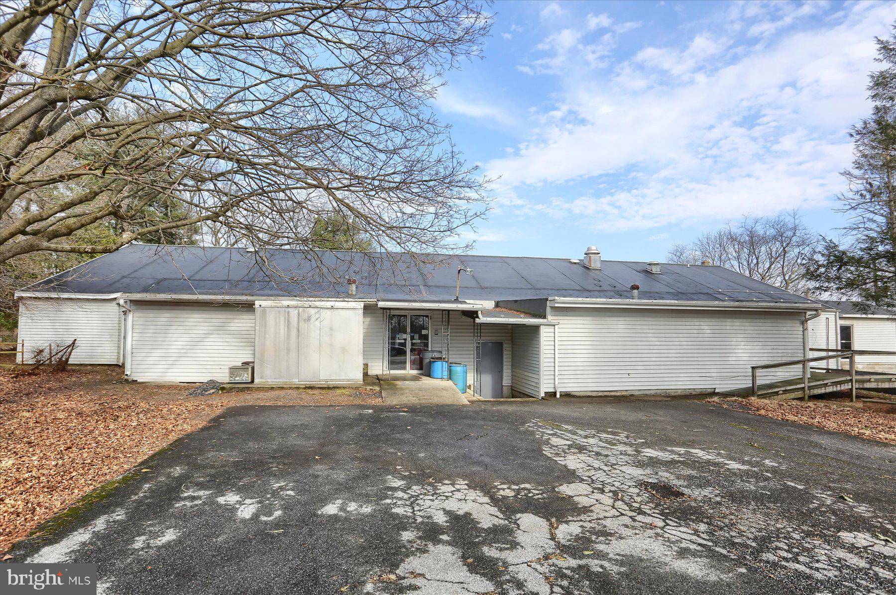 PINE VIEW ACRES - Commercial Sale