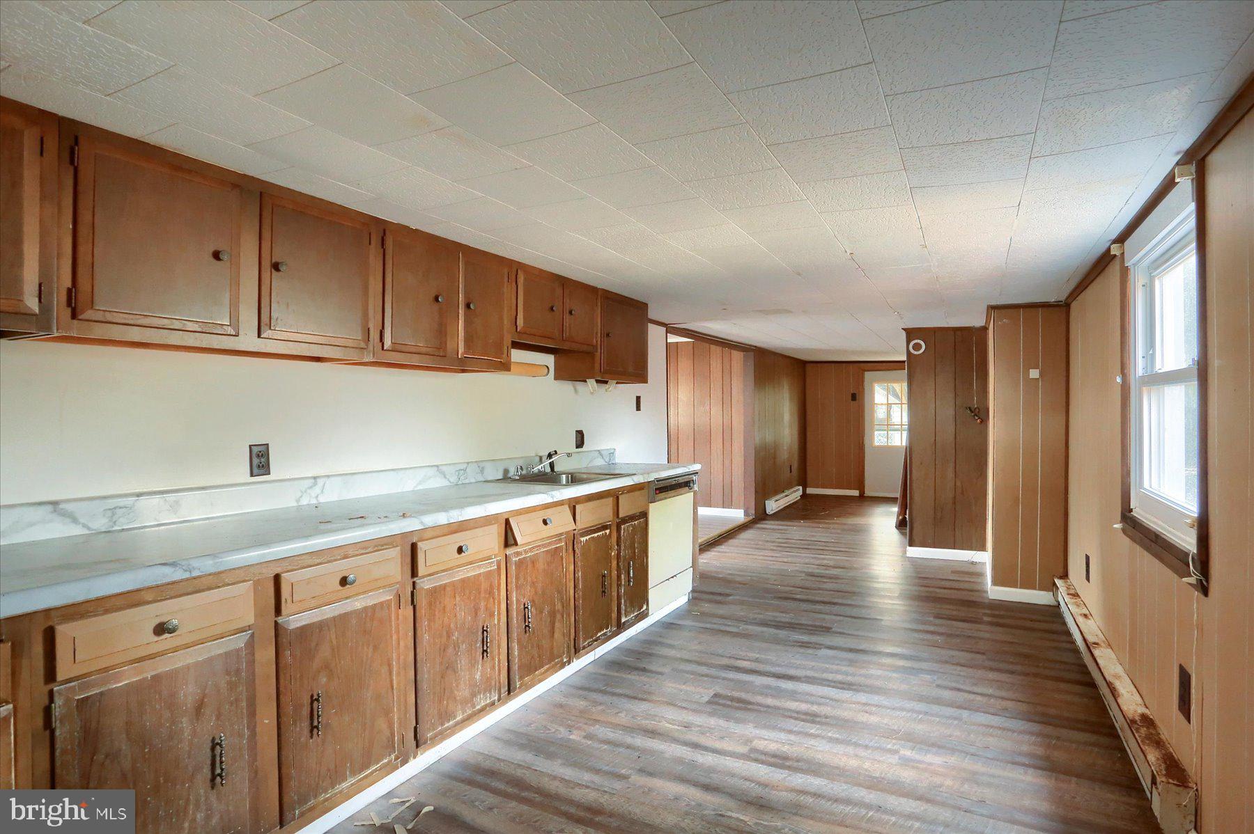 PINE VIEW ACRES - Commercial Sale