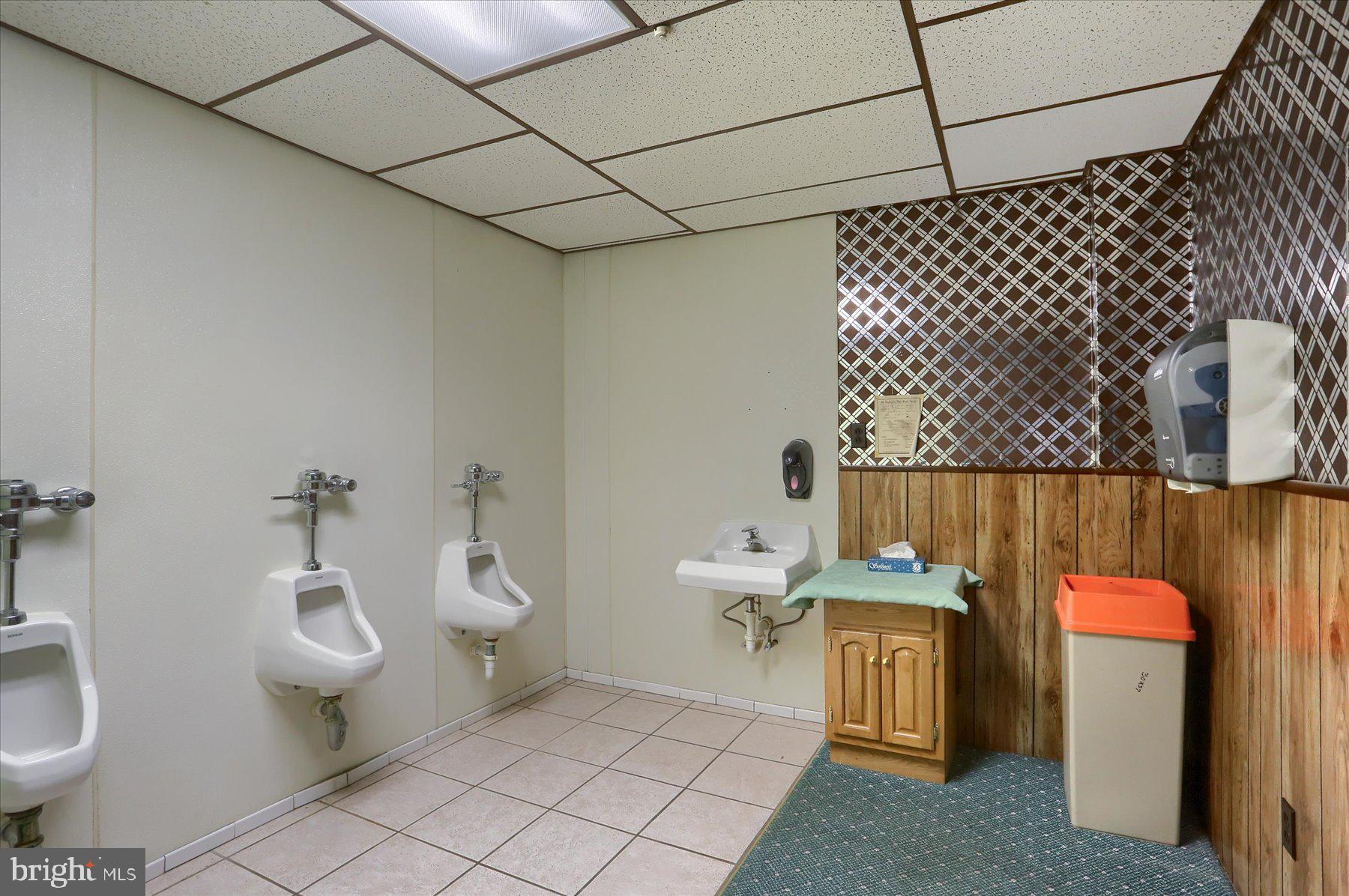 PINE VIEW ACRES - Commercial Sale