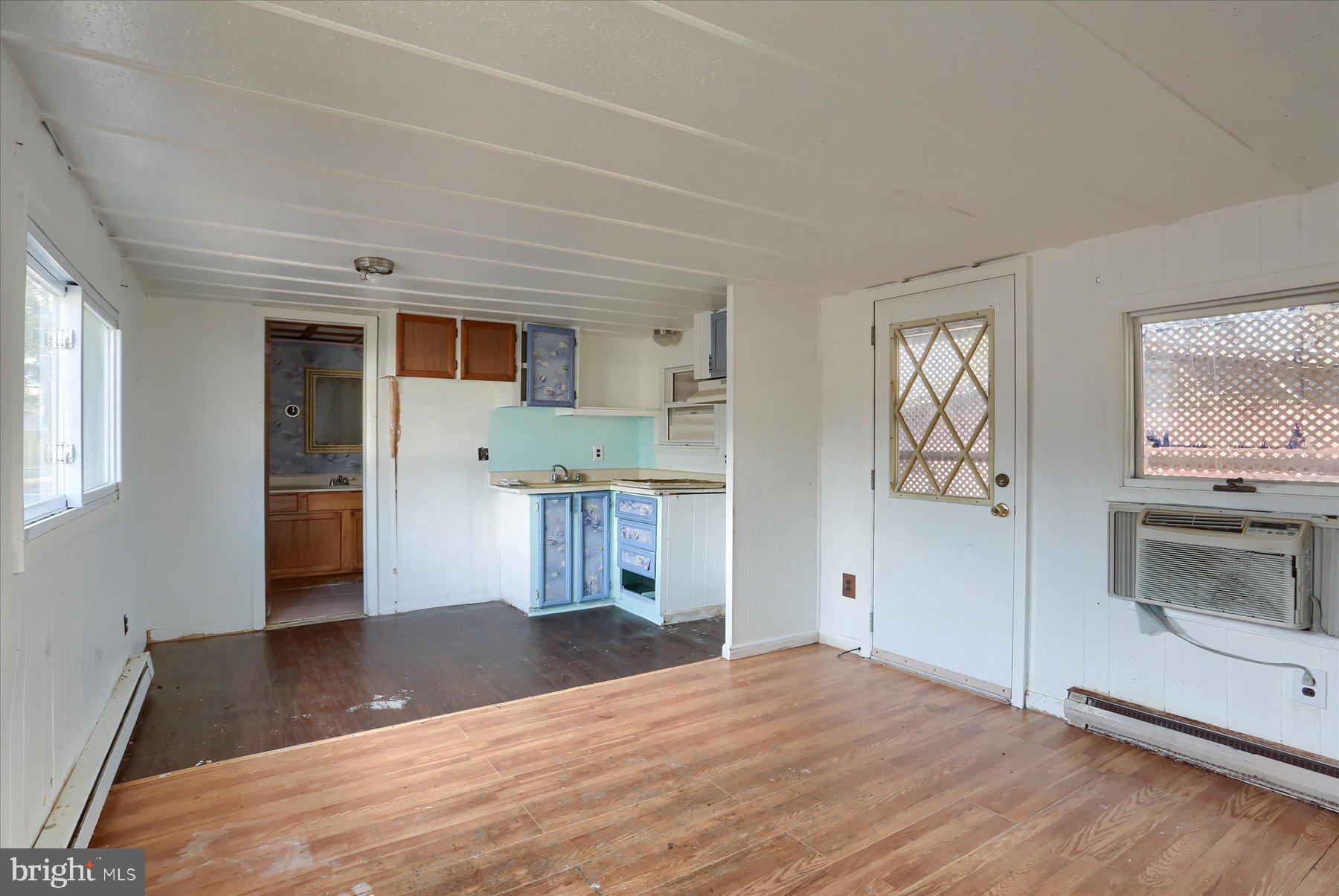 PINE VIEW ACRES - Commercial Sale