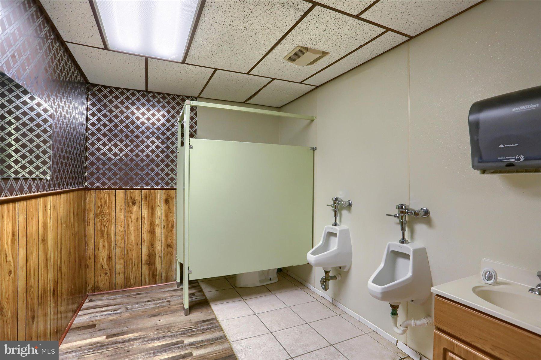 PINE VIEW ACRES - Commercial Sale