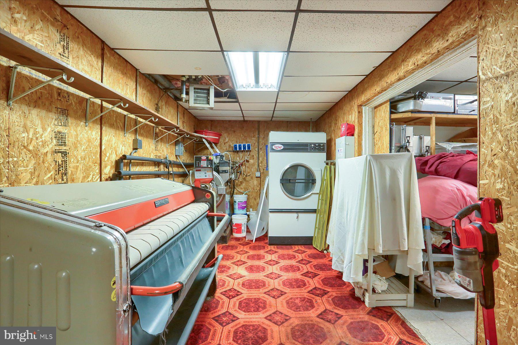 PINE VIEW ACRES - Commercial Sale