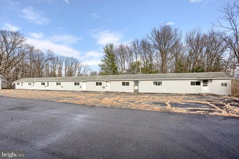 145 CHAMBERLAINE AVENUE POTTSVILLE PA 17901