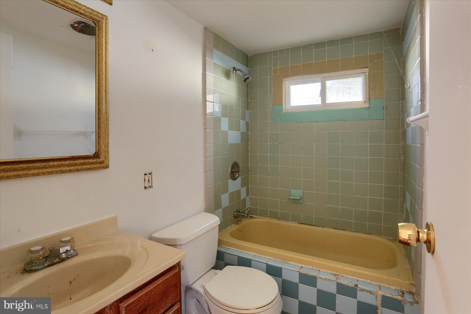 PINE VIEW ACRES - Commercial Sale