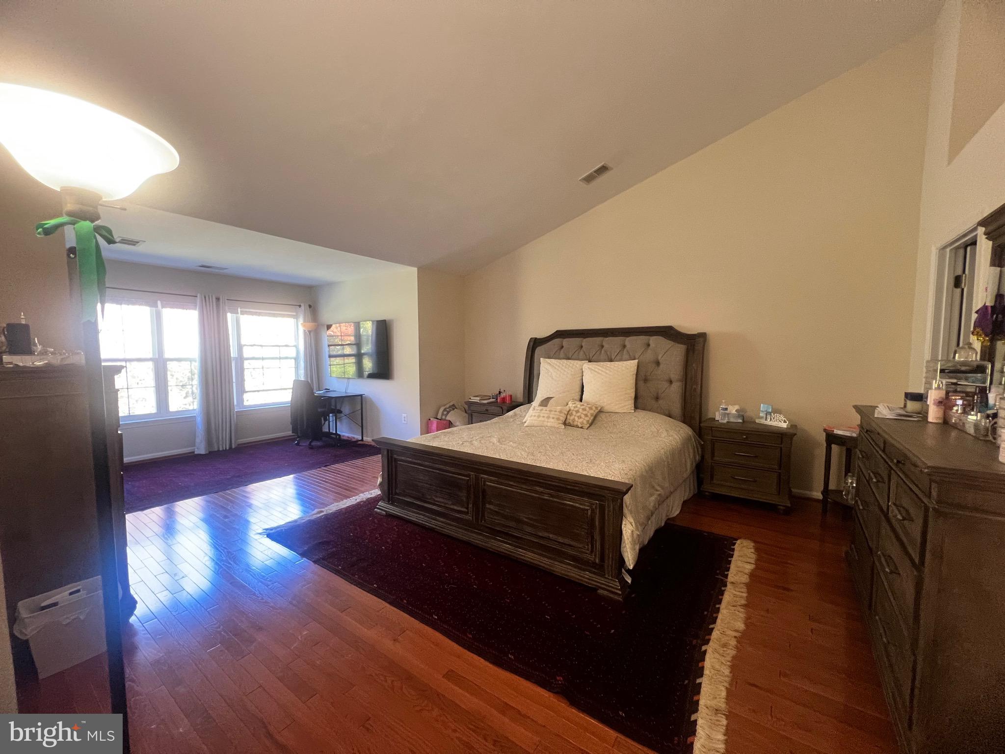 TOWNES OF MANCHESTER WOODS - Residential Lease