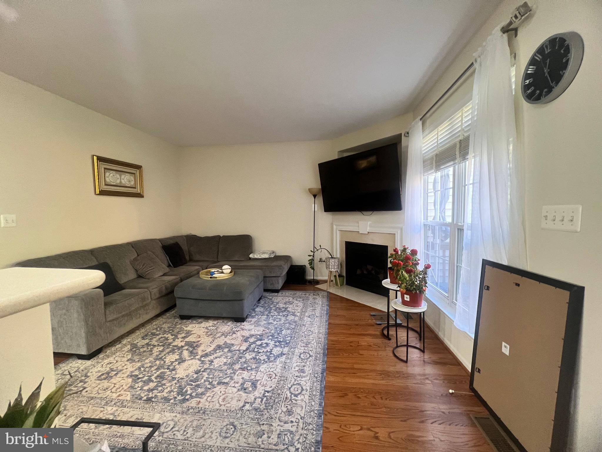 TOWNES OF MANCHESTER WOODS - Residential Lease