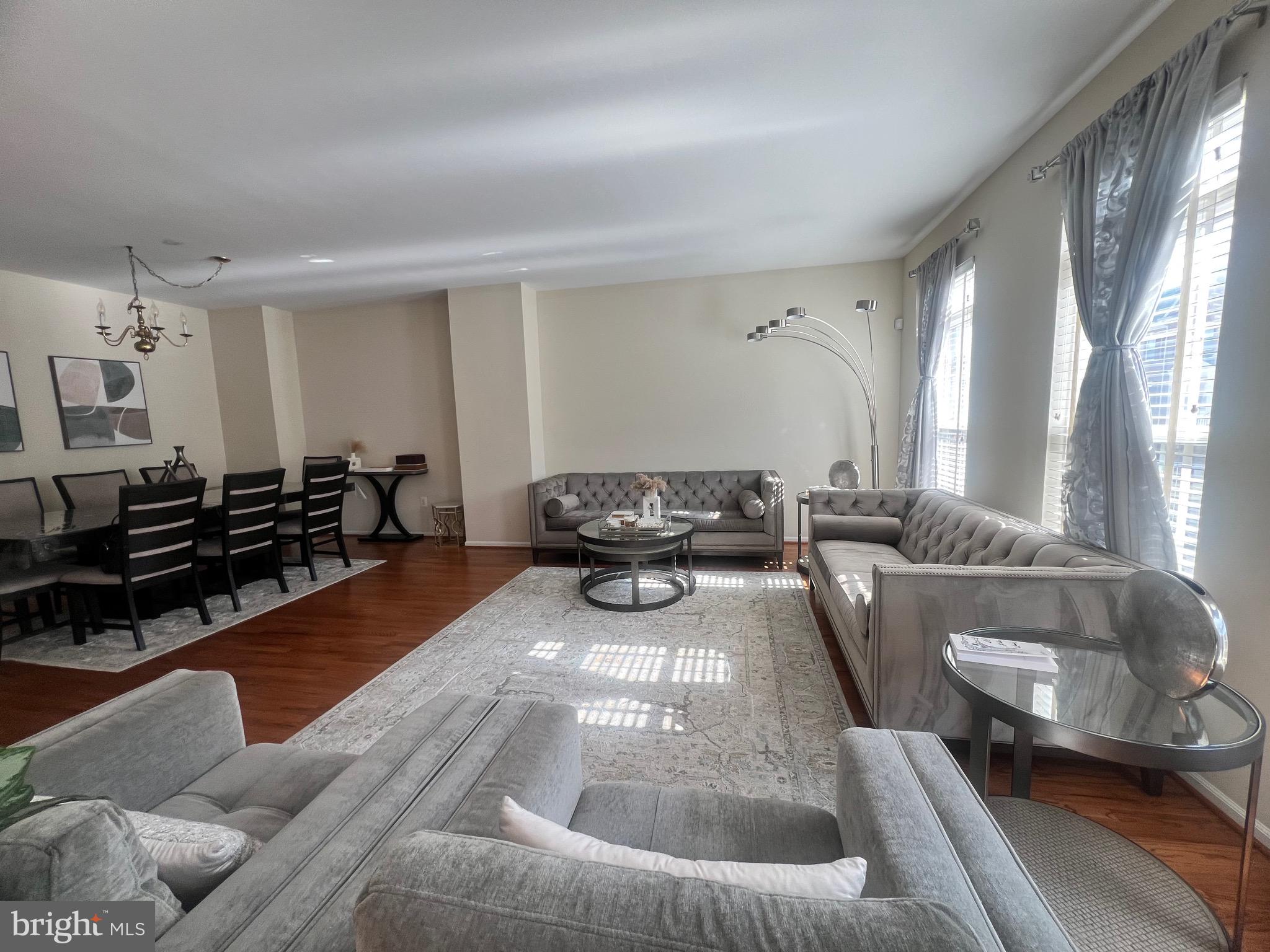 TOWNES OF MANCHESTER WOODS - Residential Lease