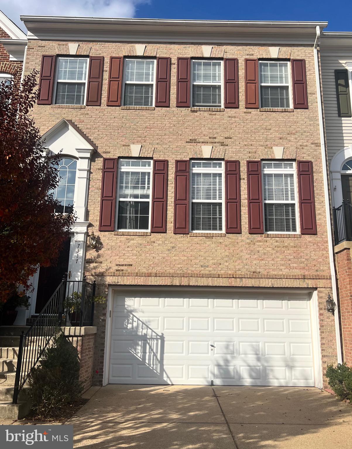 TOWNES OF MANCHESTER WOODS - Residential Lease