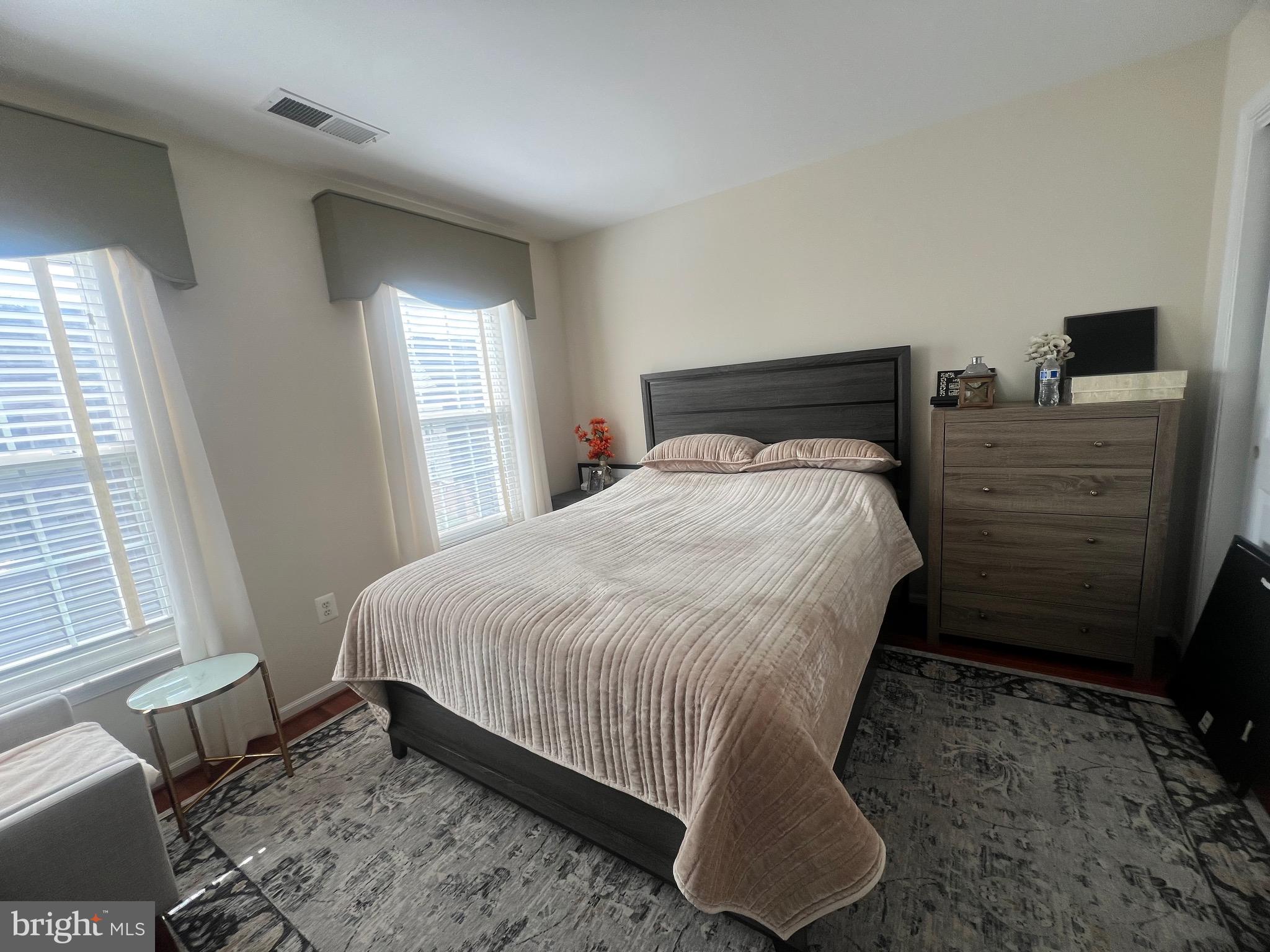 TOWNES OF MANCHESTER WOODS - Residential Lease