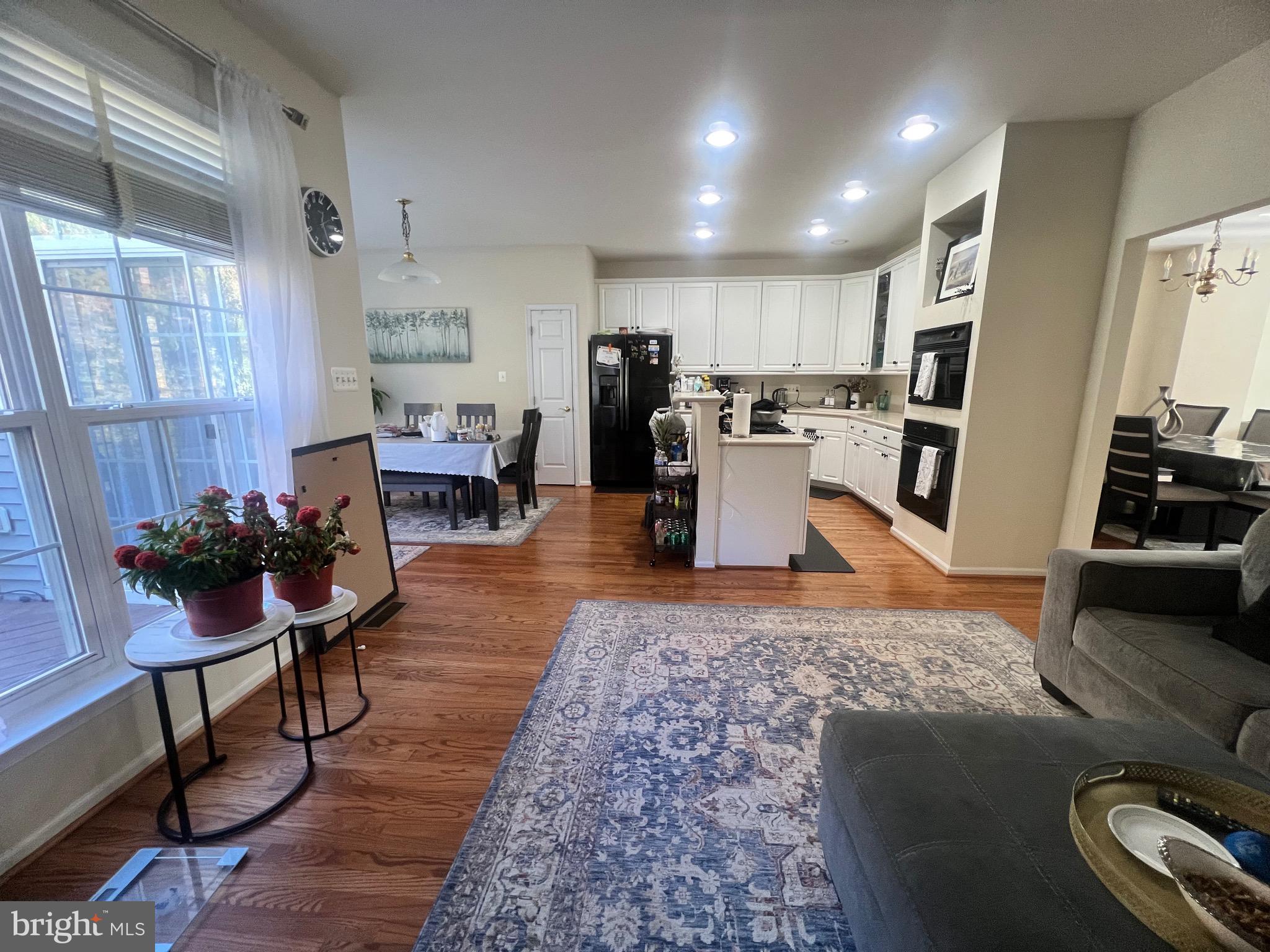 TOWNES OF MANCHESTER WOODS - Residential Lease