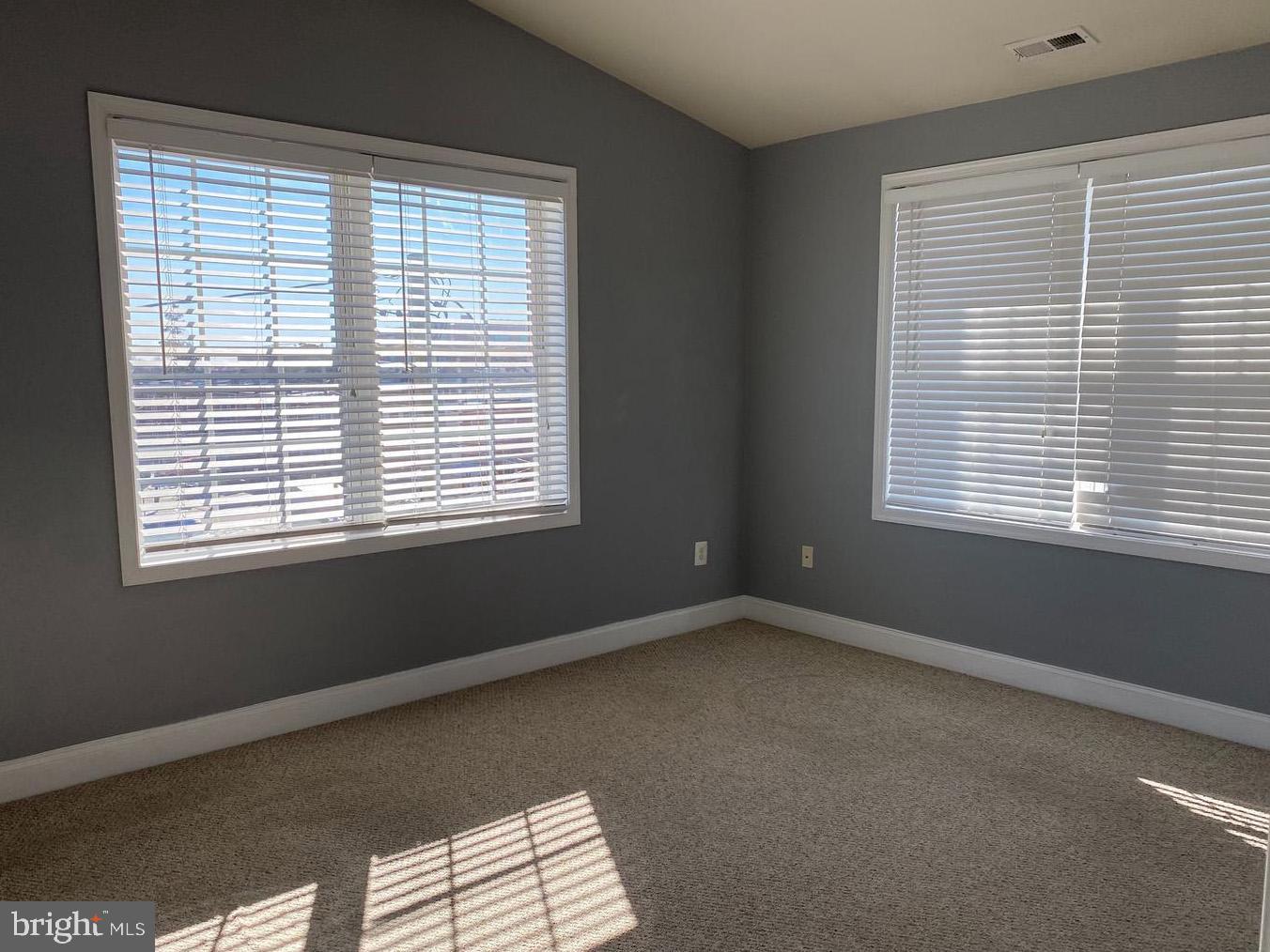 GREEKTOWN - Commercial Sale