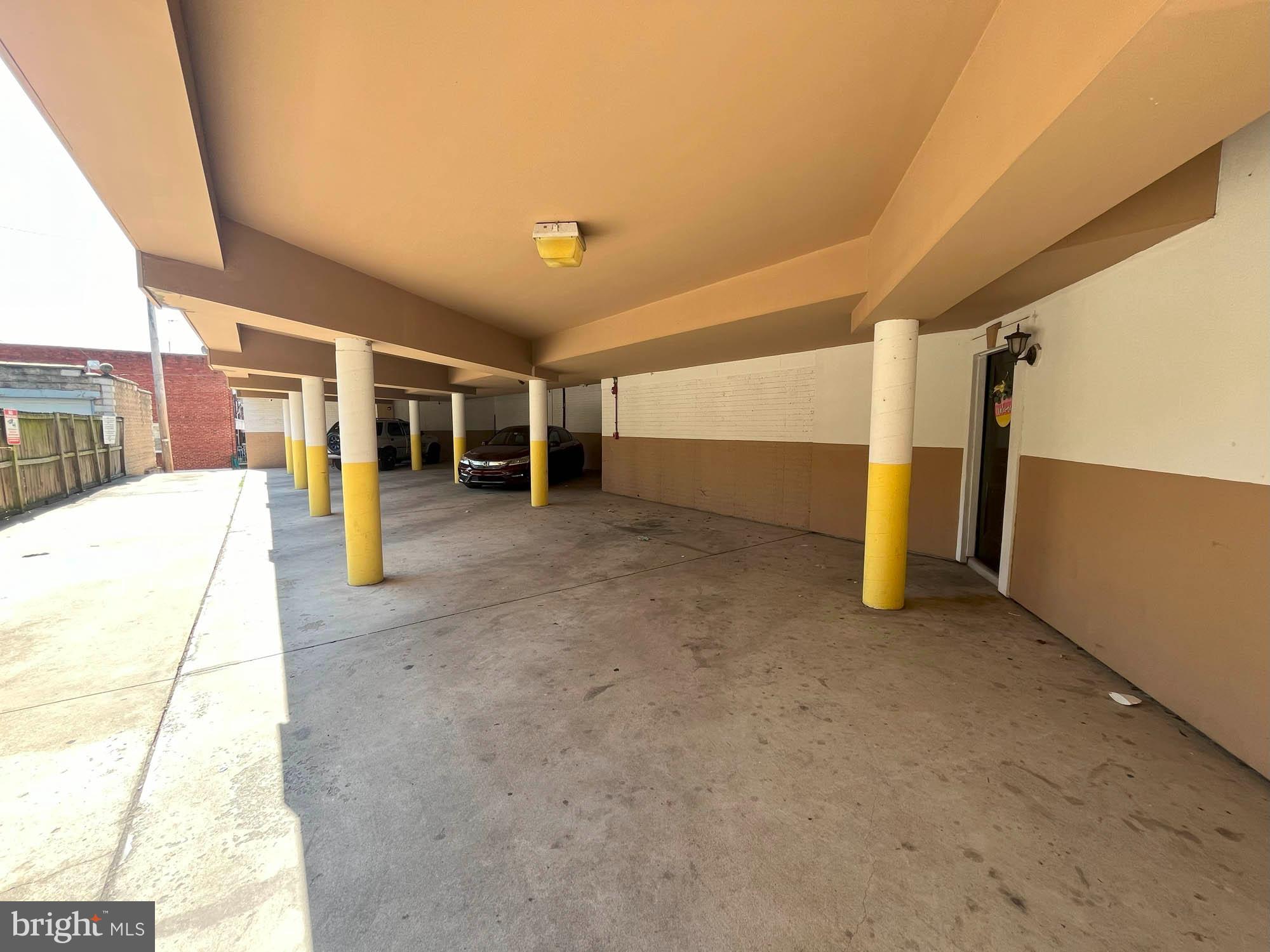 GREEKTOWN - Commercial Sale