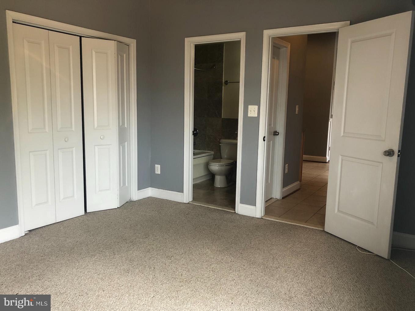 GREEKTOWN - Commercial Sale