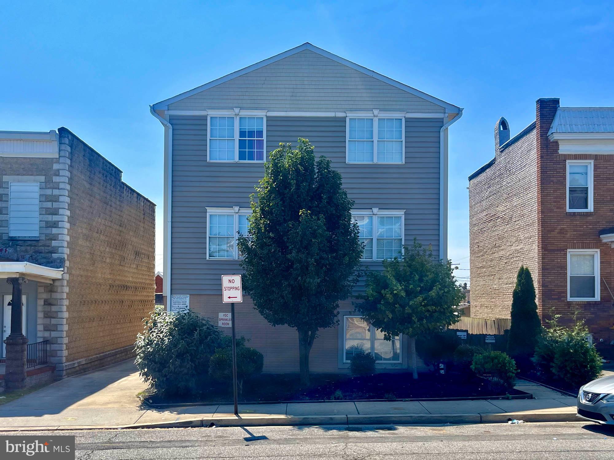 GREEKTOWN - Commercial Sale