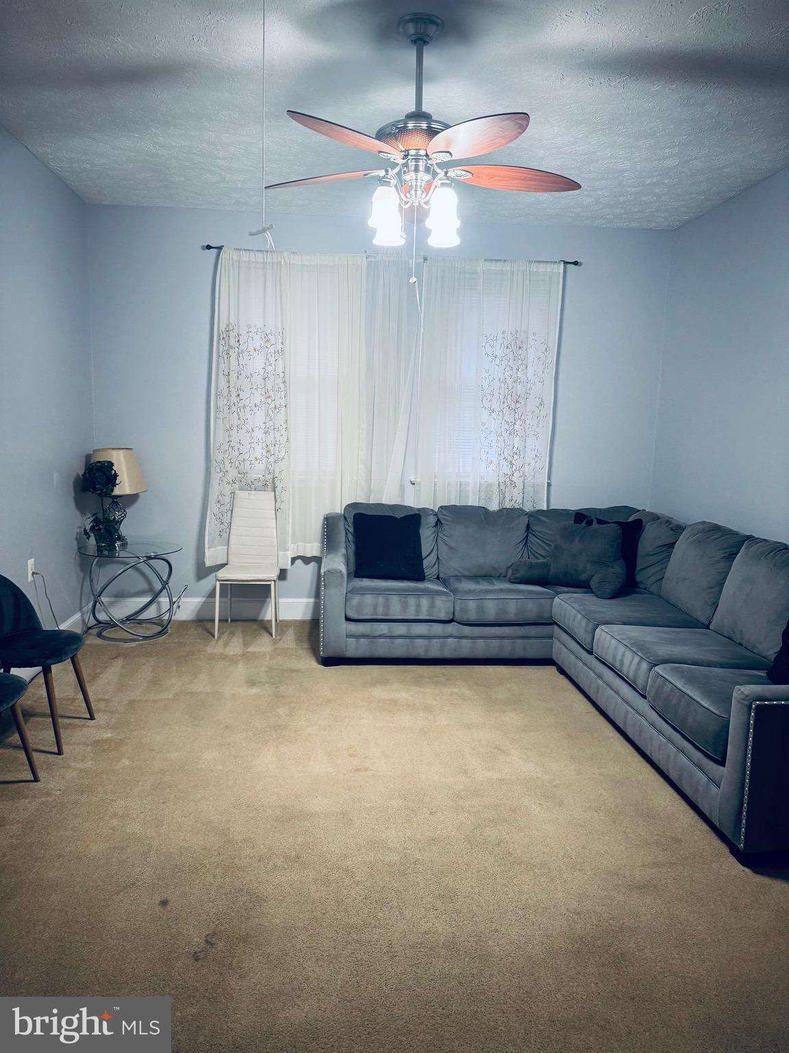 HUNTINGTON - Residential Lease