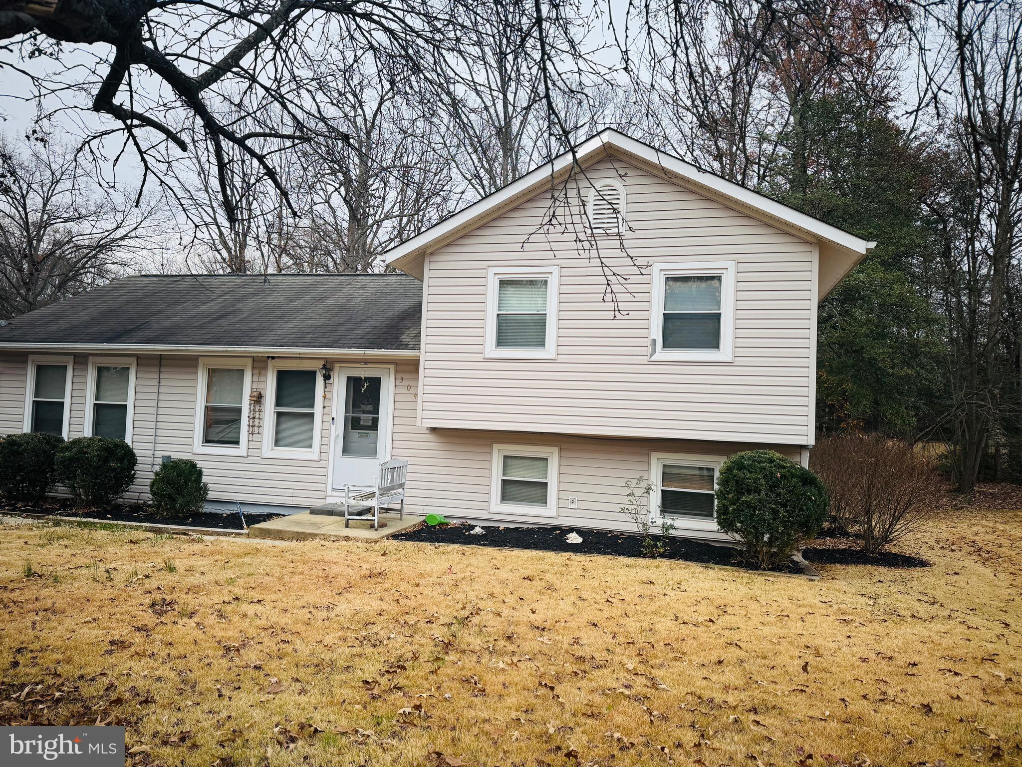 3041 BLACKLAND COURT