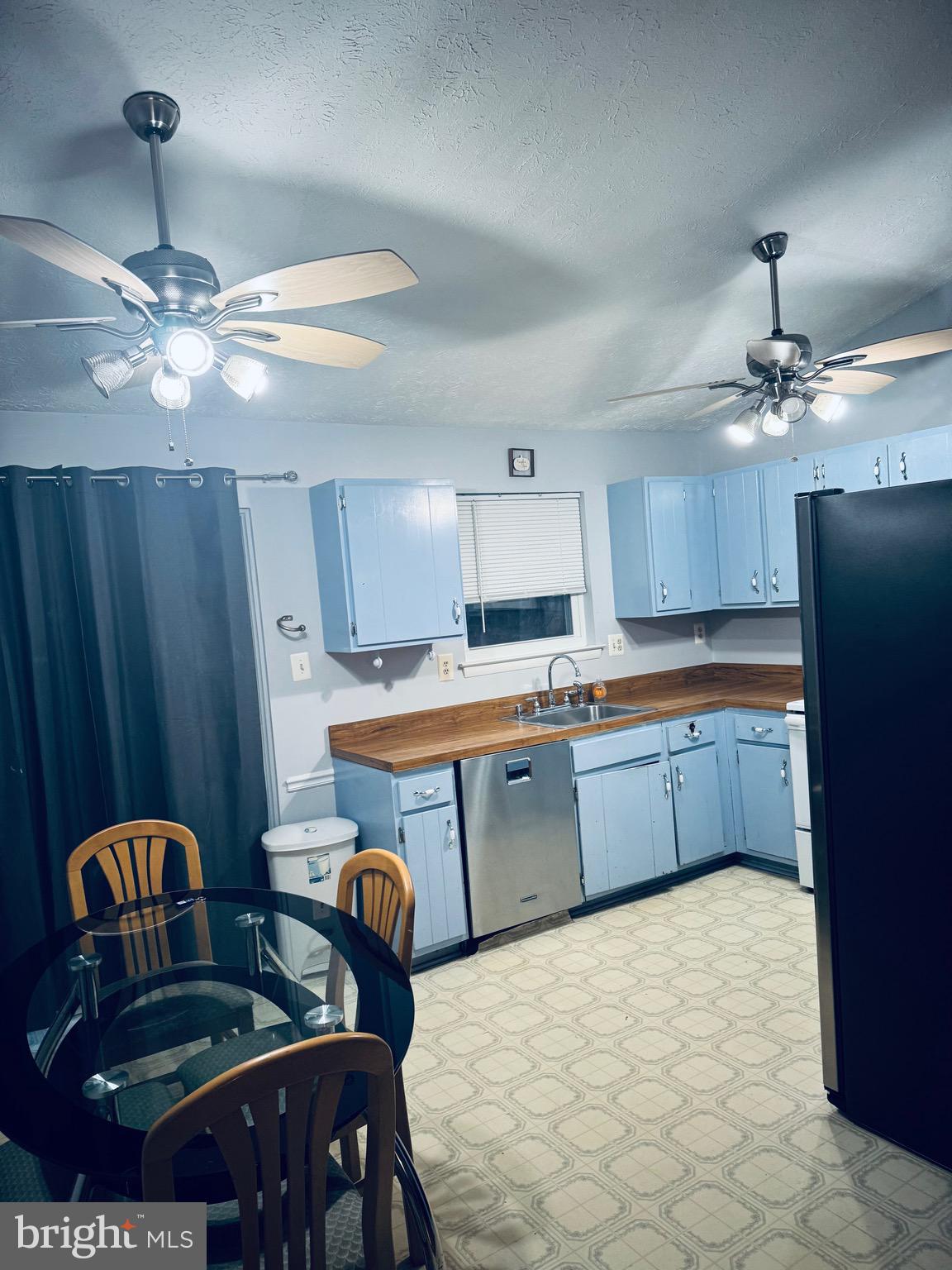 HUNTINGTON - Residential Lease