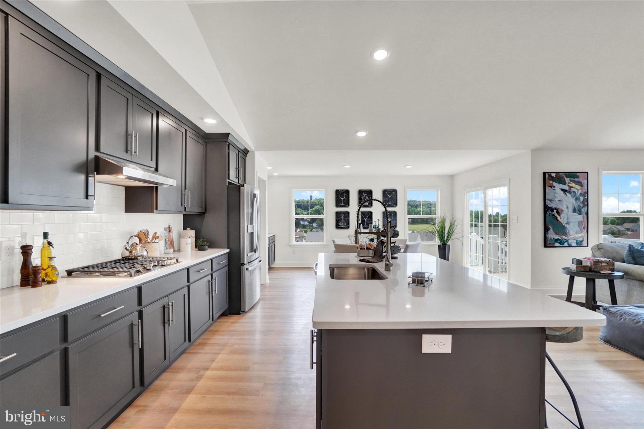 EAGLES VIEW - Residential