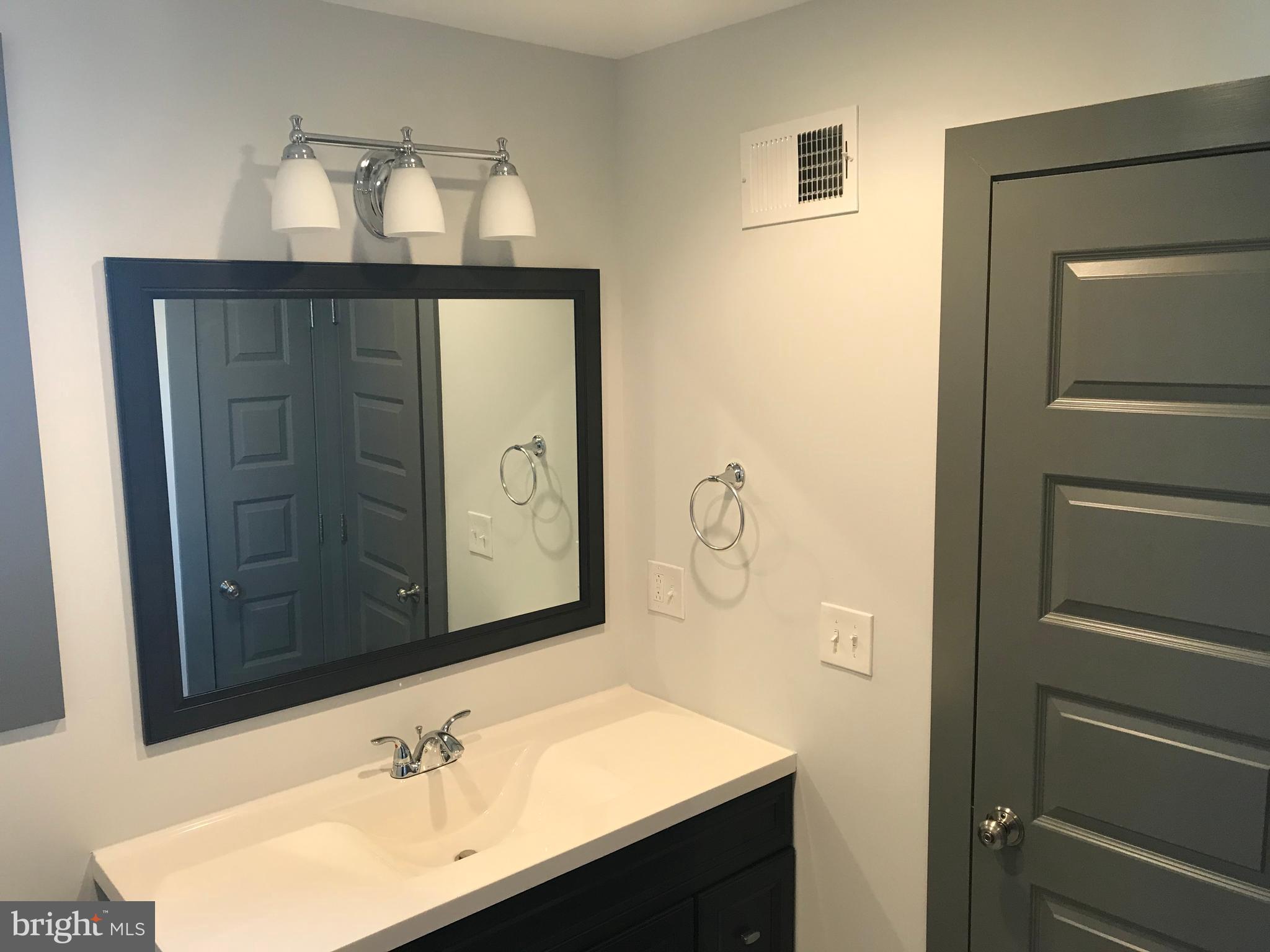 PHILADELPHIA (NORTHWEST) - Residential Lease