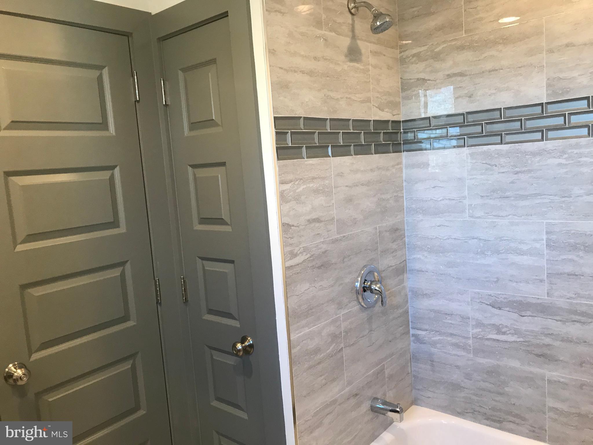 PHILADELPHIA (NORTHWEST) - Residential Lease