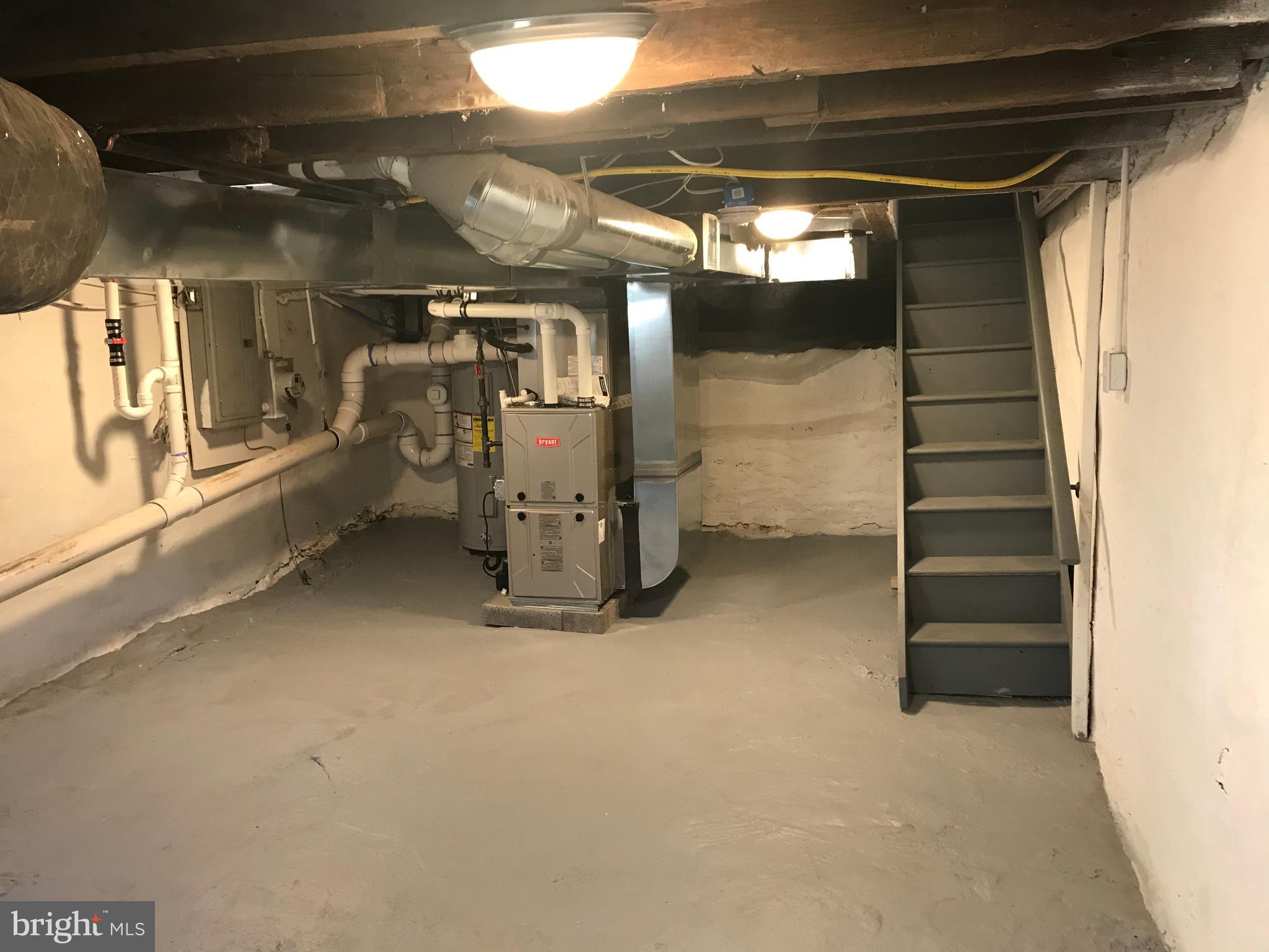 PHILADELPHIA (NORTHWEST) - Residential Lease