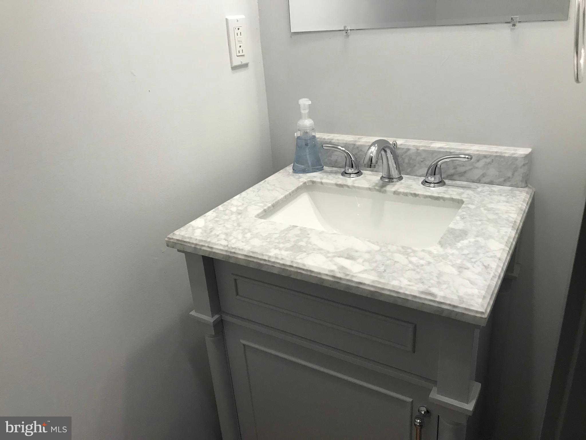 PHILADELPHIA (NORTHWEST) - Residential Lease