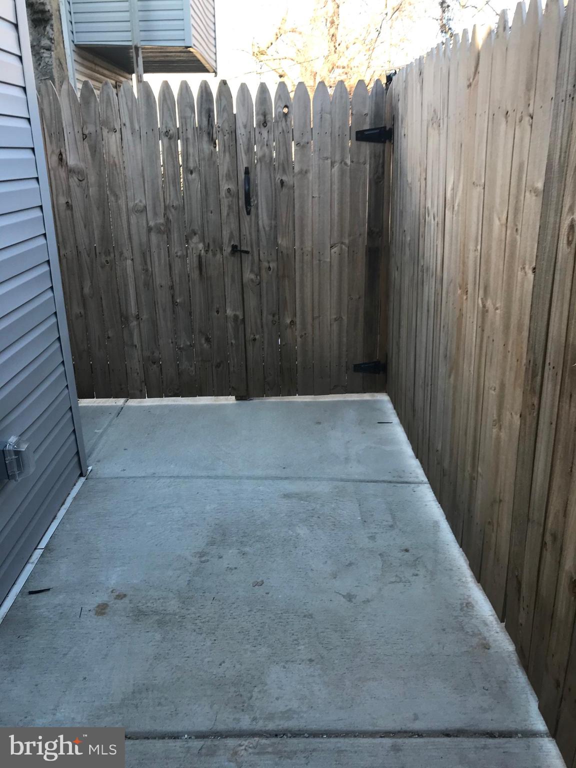PHILADELPHIA (NORTHWEST) - Residential Lease