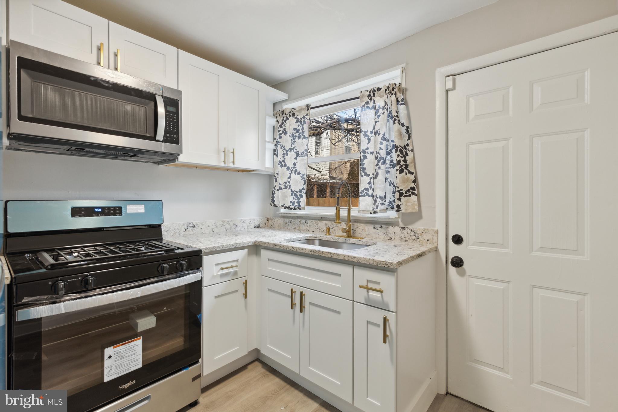 KENSINGTON - Residential