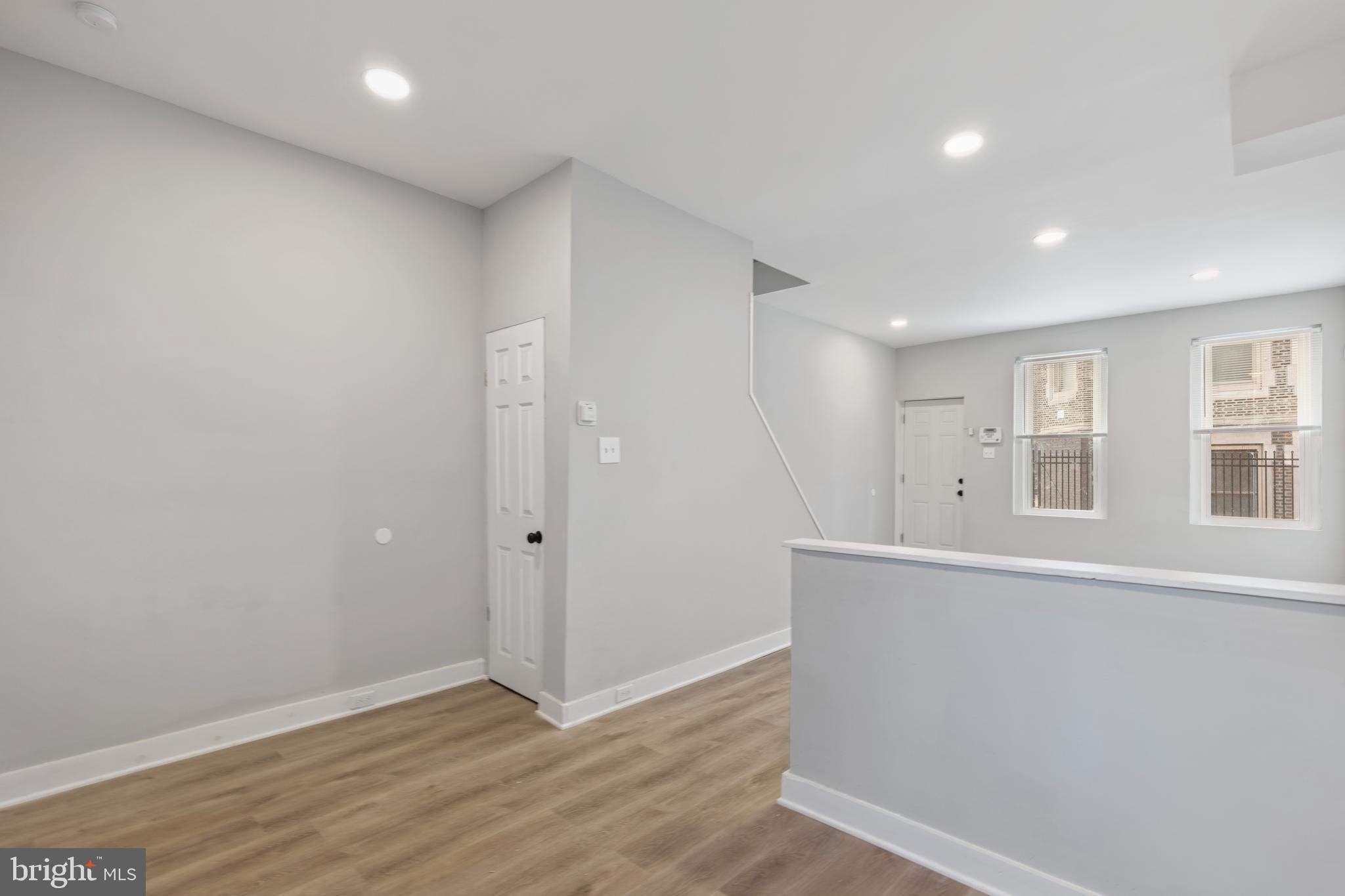 KENSINGTON - Residential