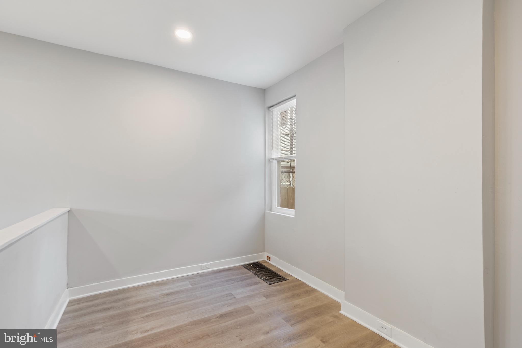 KENSINGTON - Residential