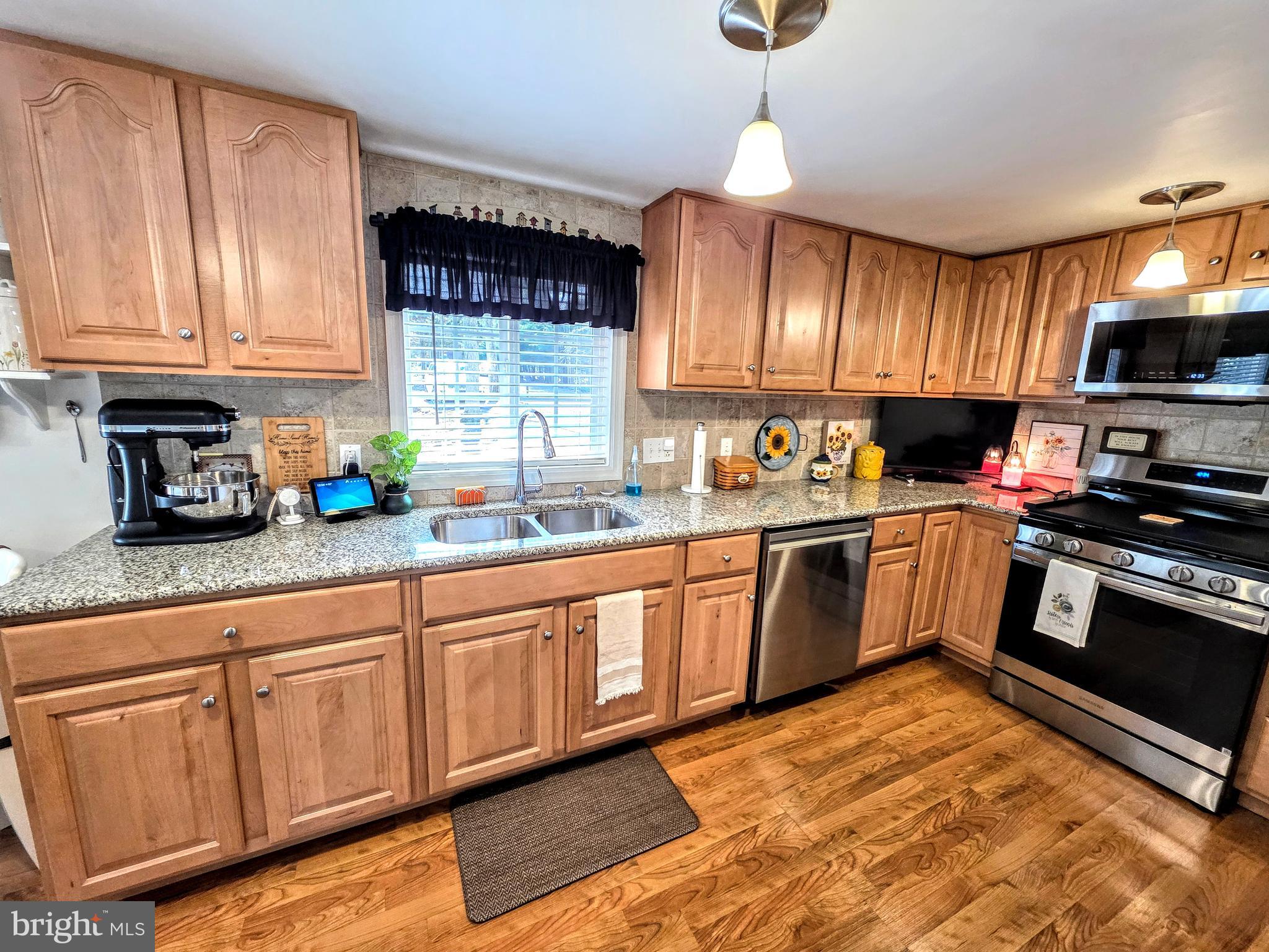 105 WHITE OAK DRIVE