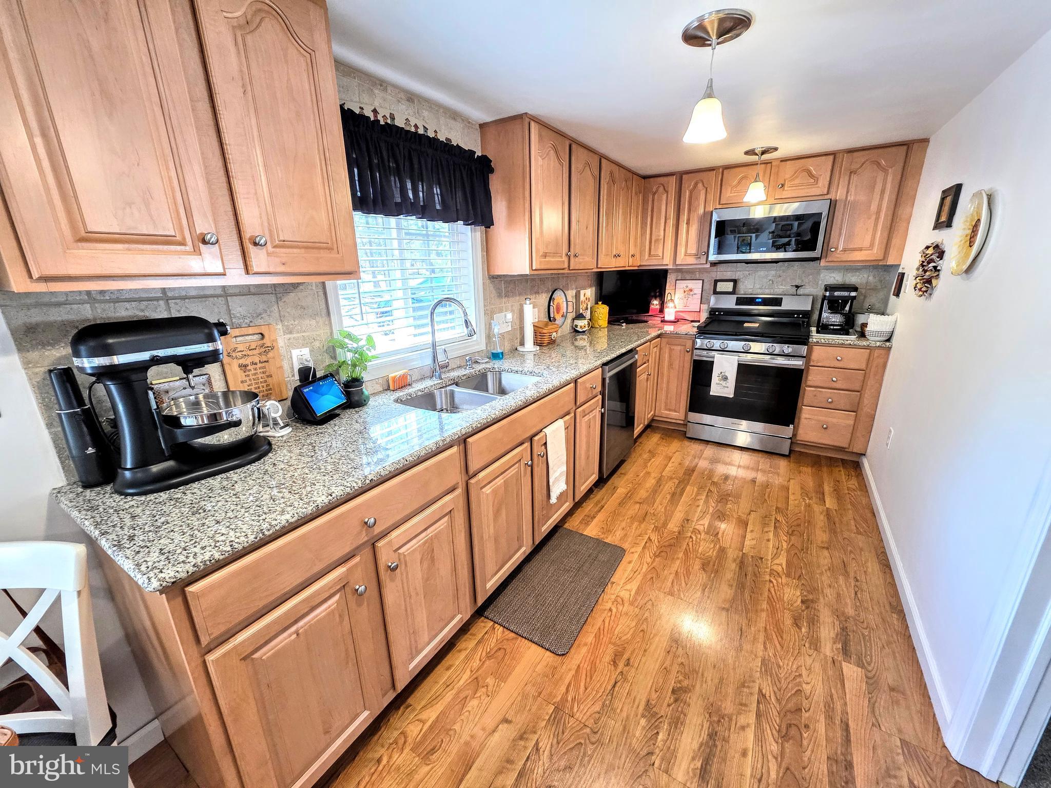 105 WHITE OAK DRIVE