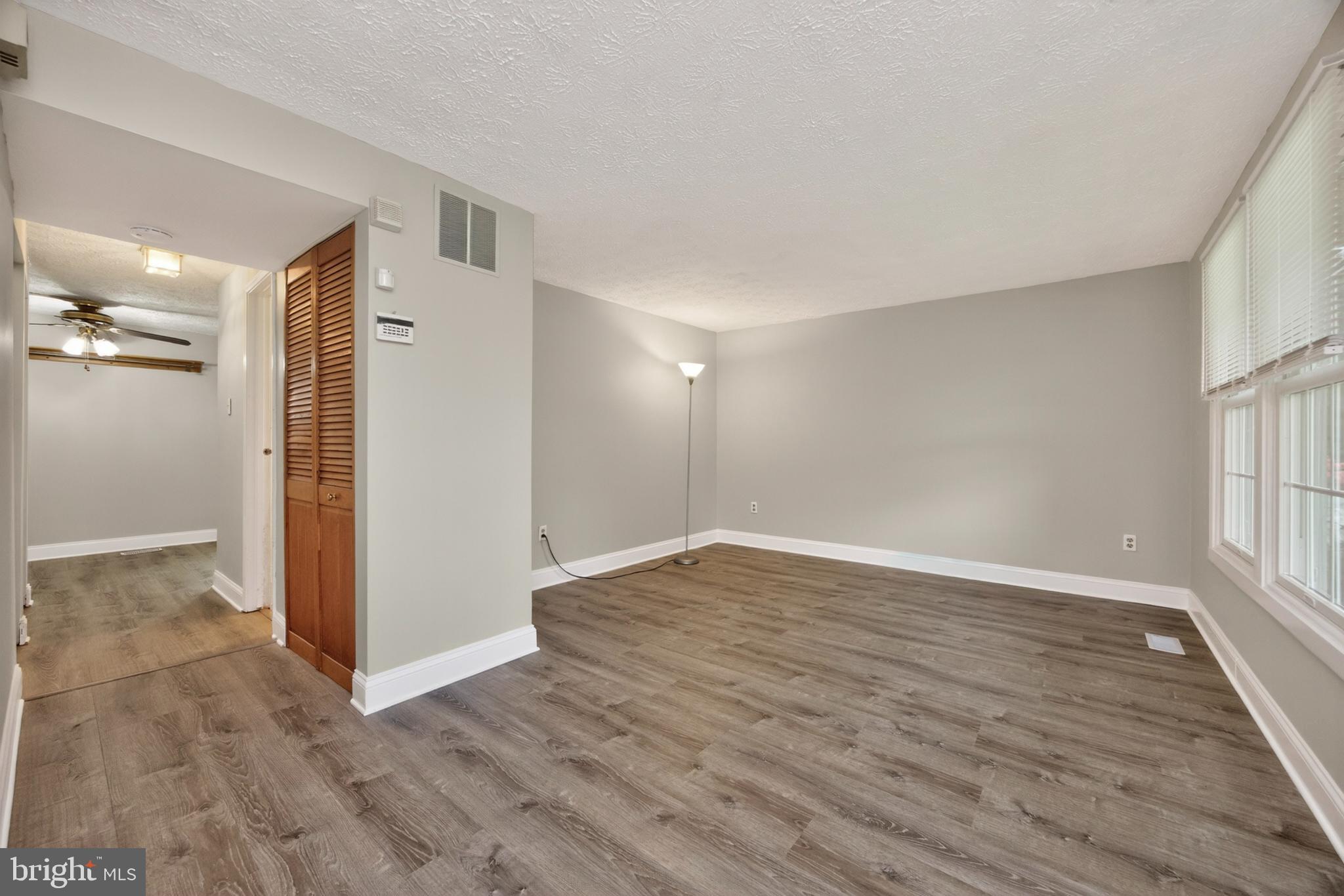 BARLEY SHEAF - Residential