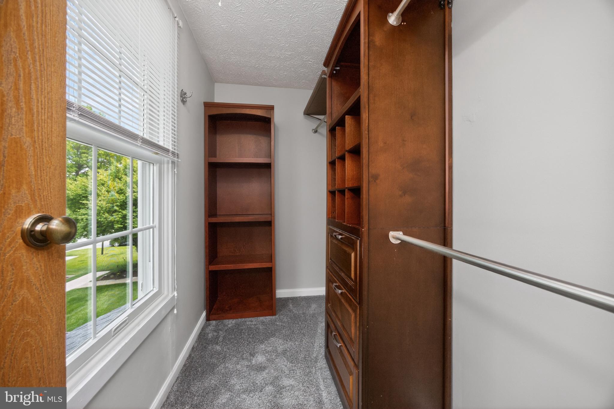 BARLEY SHEAF - Residential