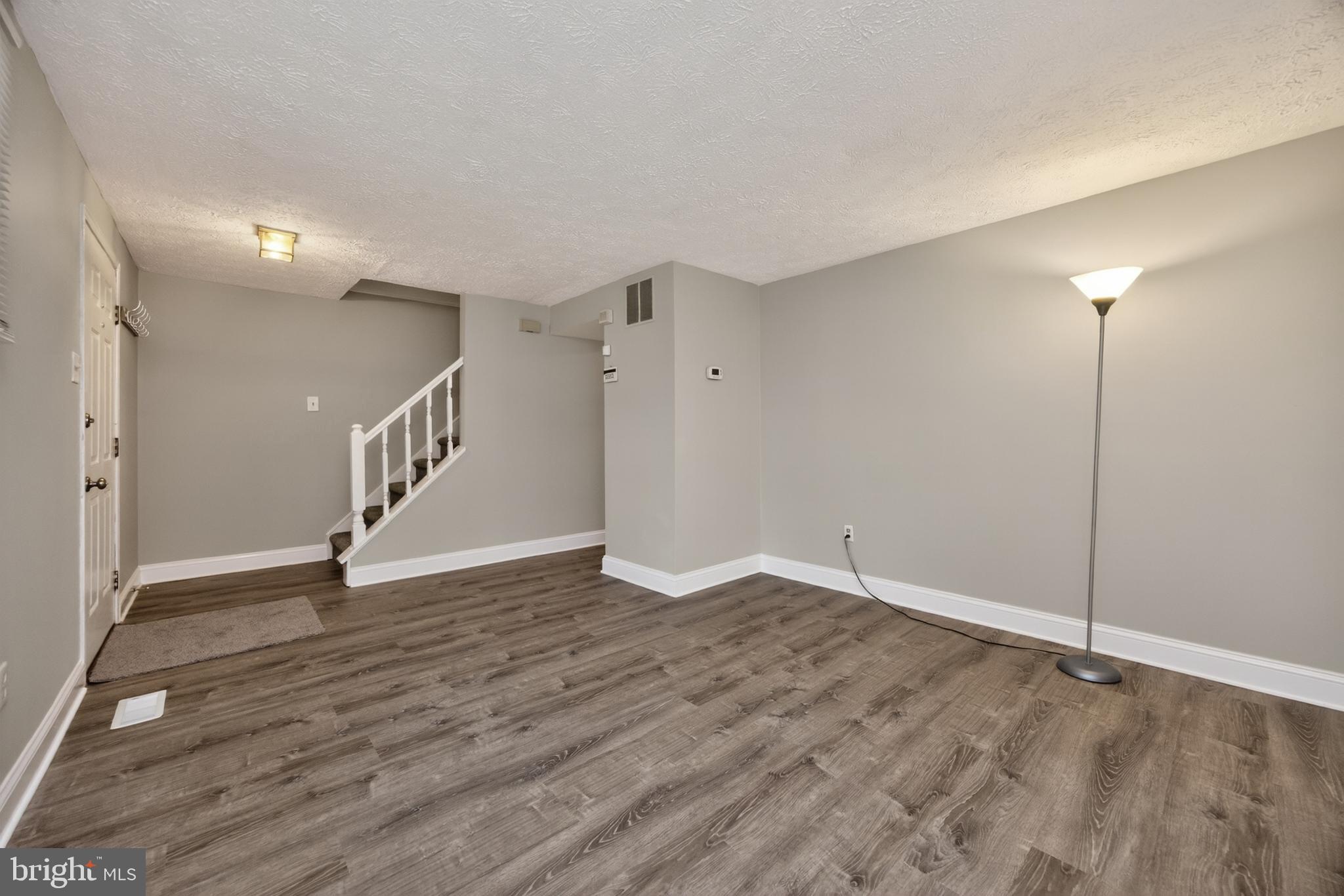 BARLEY SHEAF - Residential