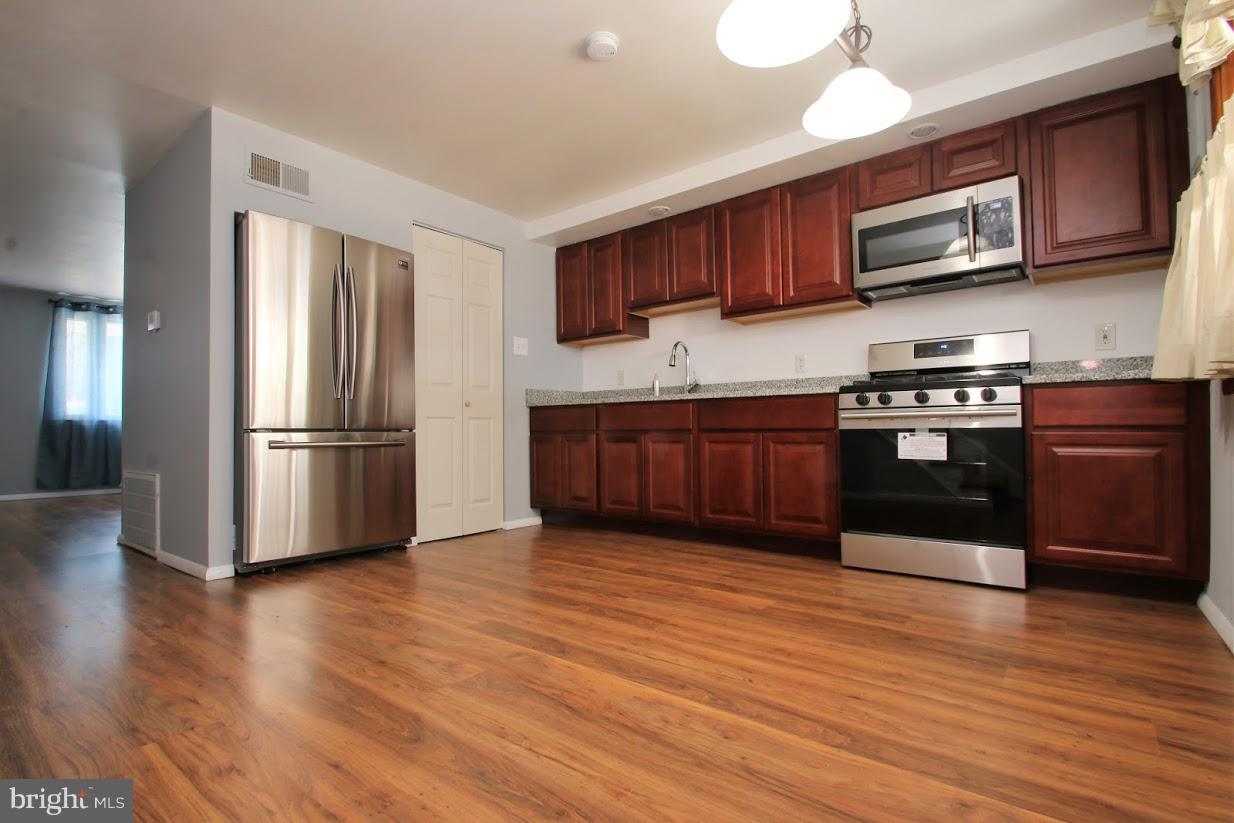 NORTH POINT VILLAGE - Residential