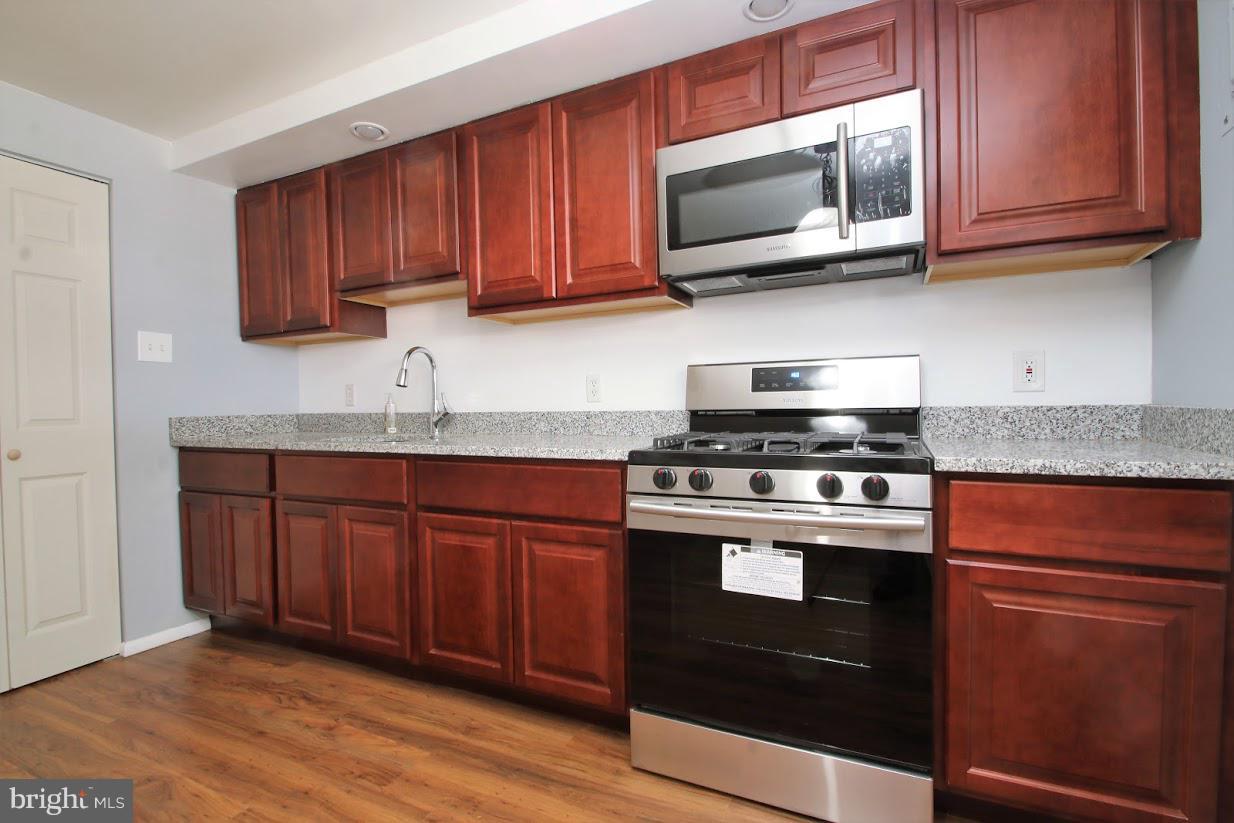 NORTH POINT VILLAGE - Residential